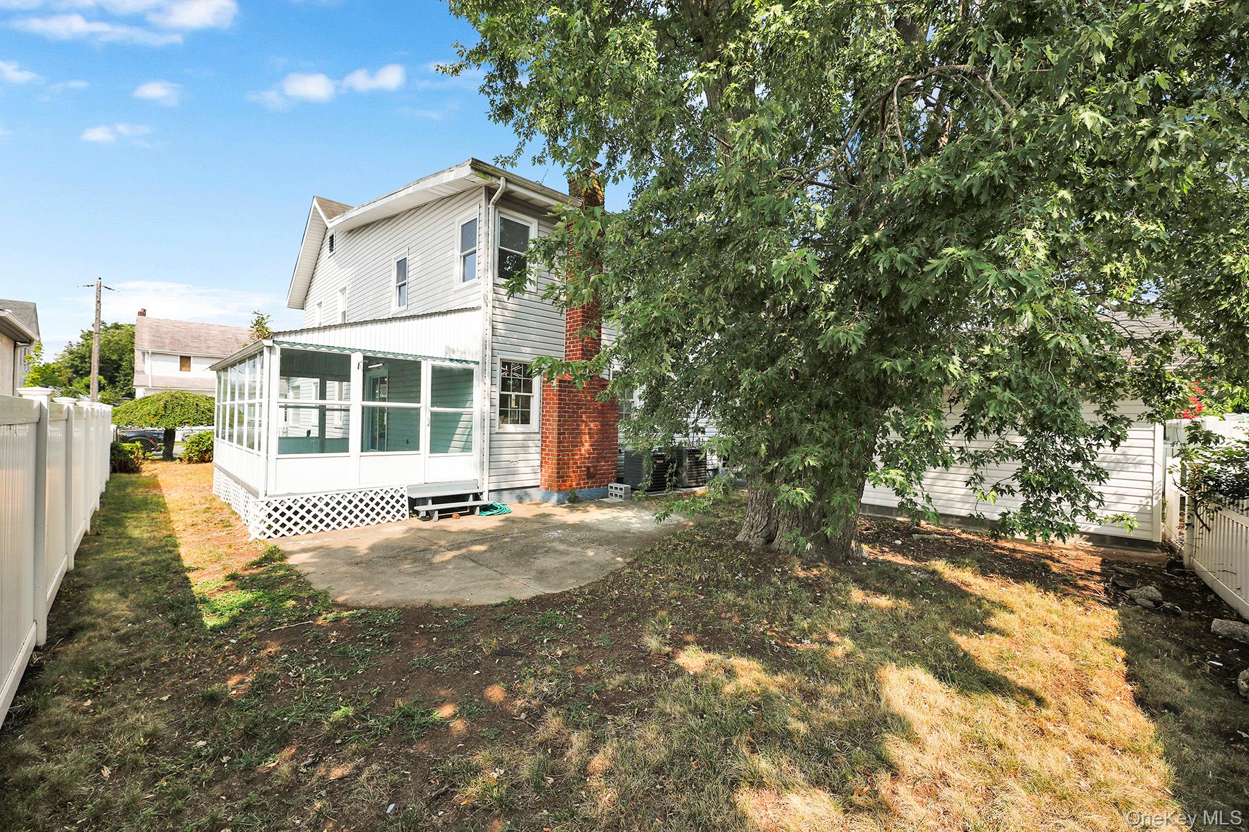 38 Chester Court, Oceanside, NY 11572