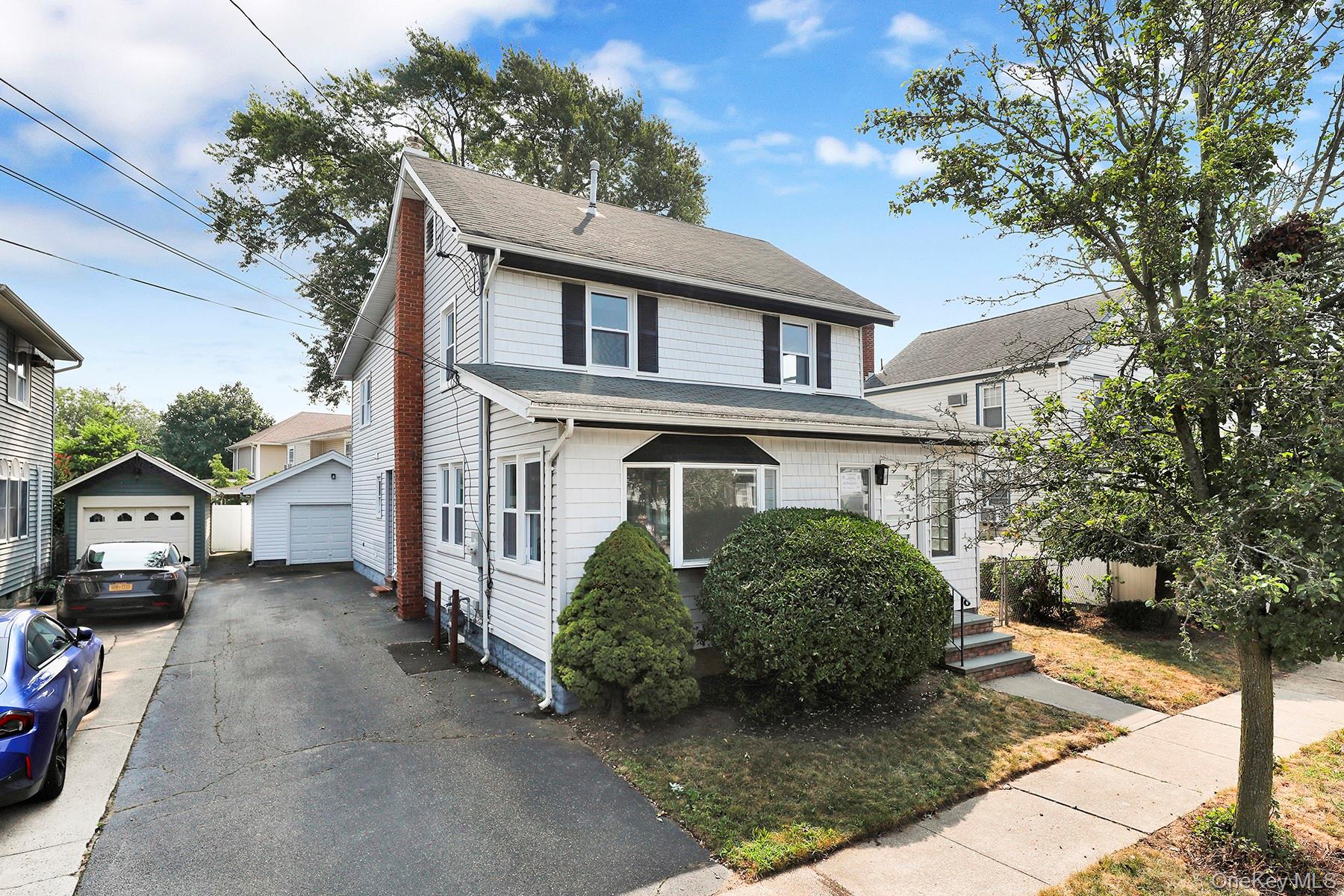 38 Chester Court, Oceanside, NY 11572