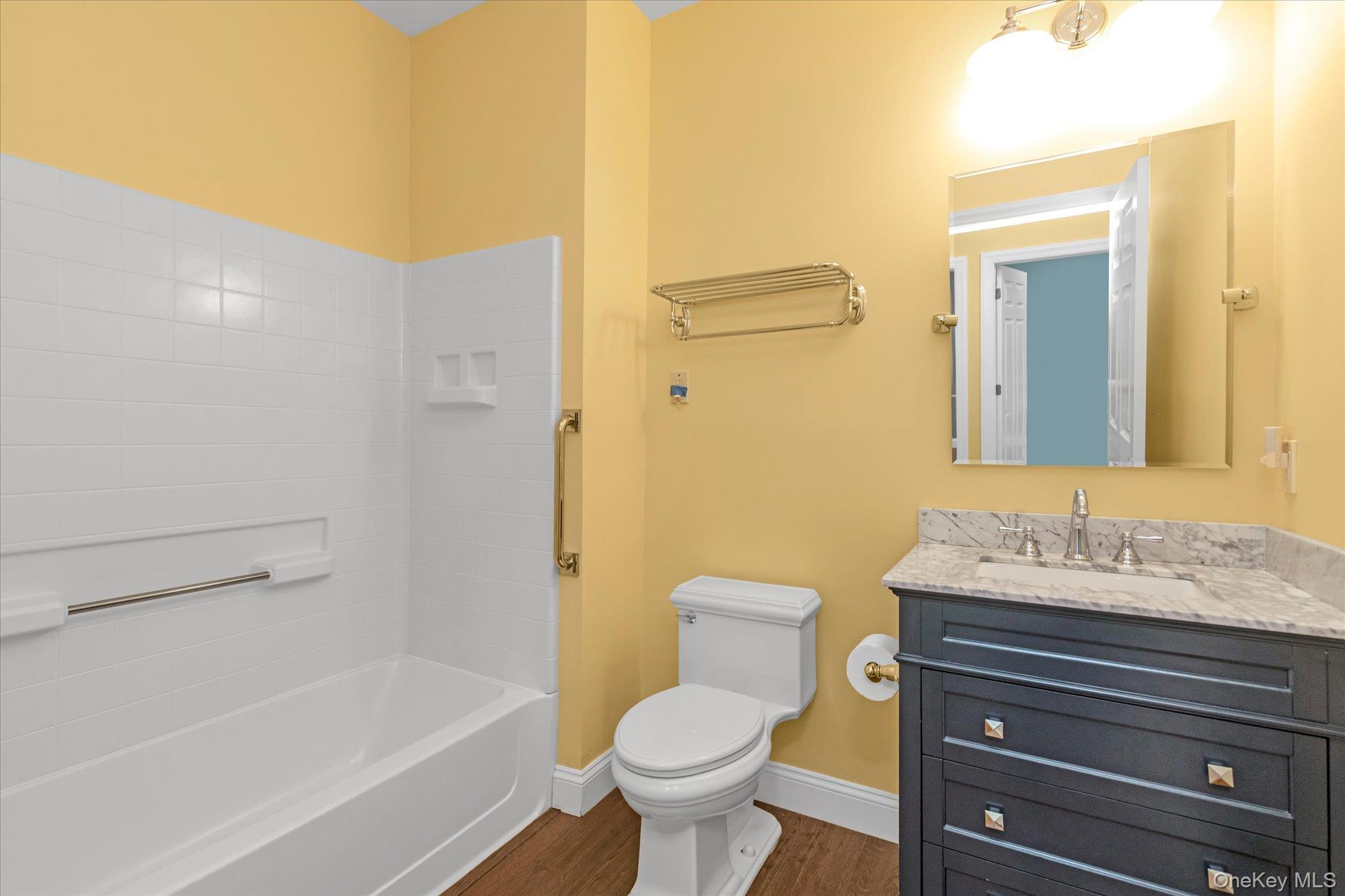 43 Miro Place, Port Washington, NY 11050