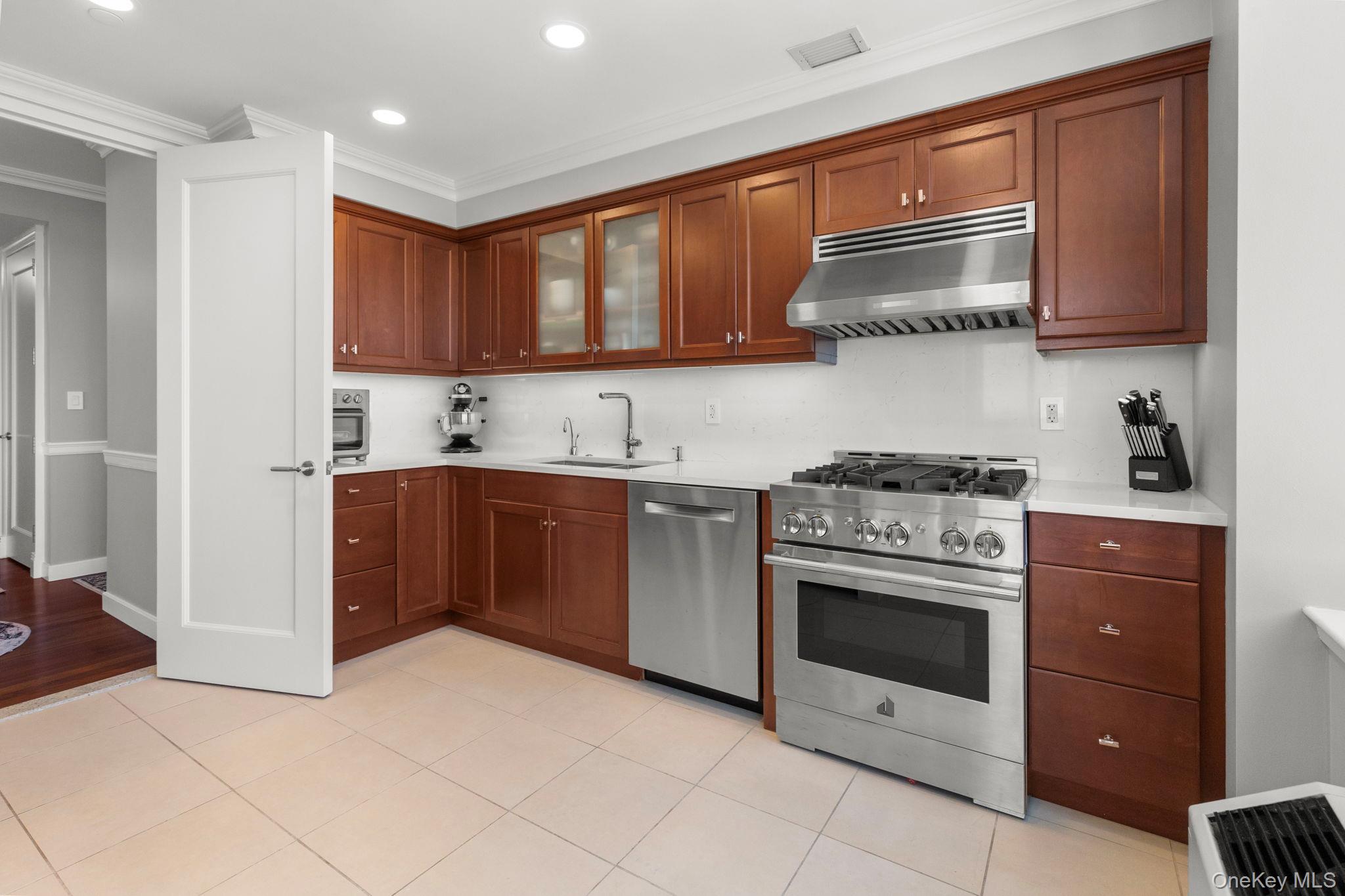 10 City Place # 30H, White Plains, NY 10601