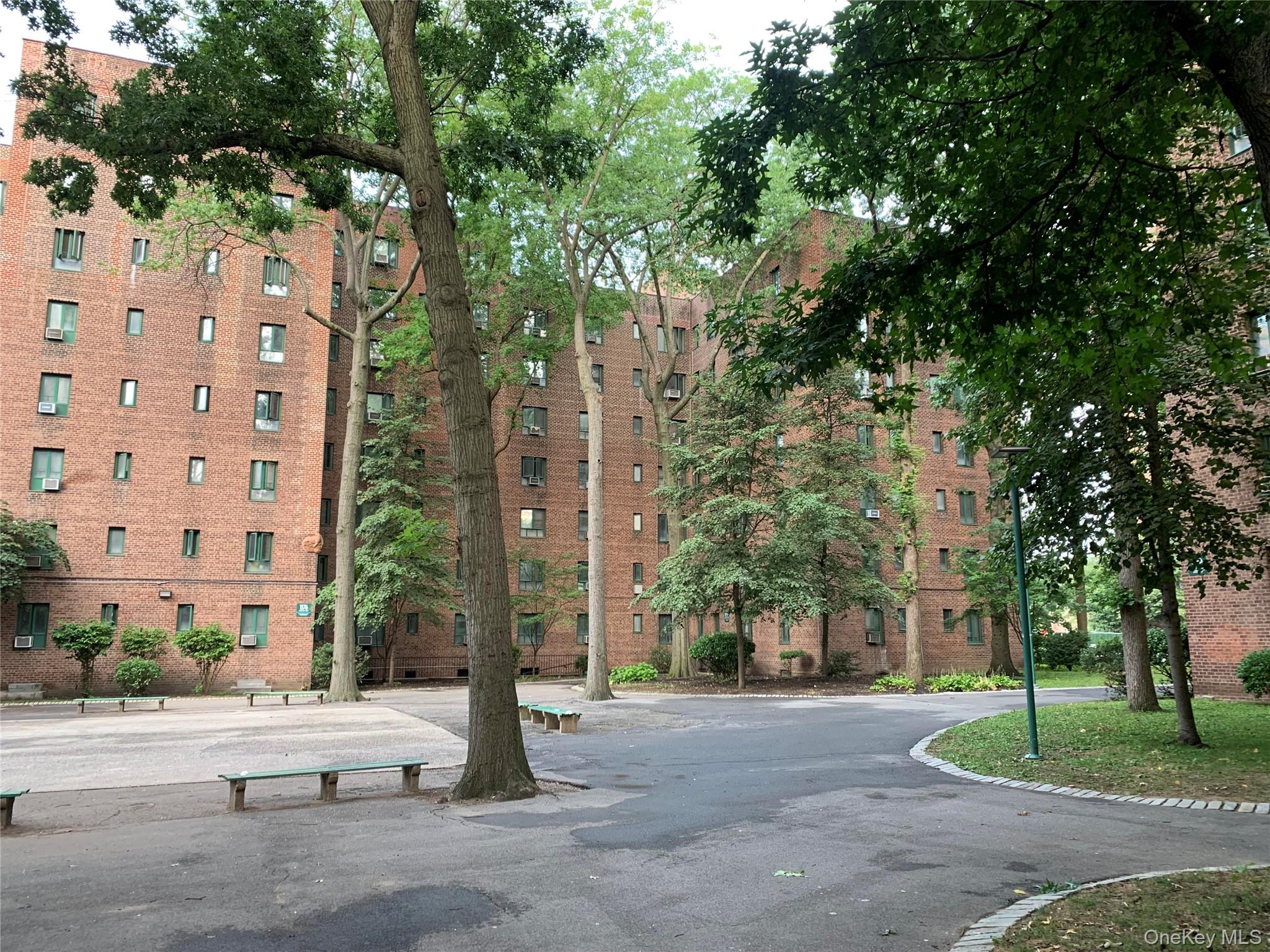 1594 Unionport Road # 7D, Bronx, NY 10462