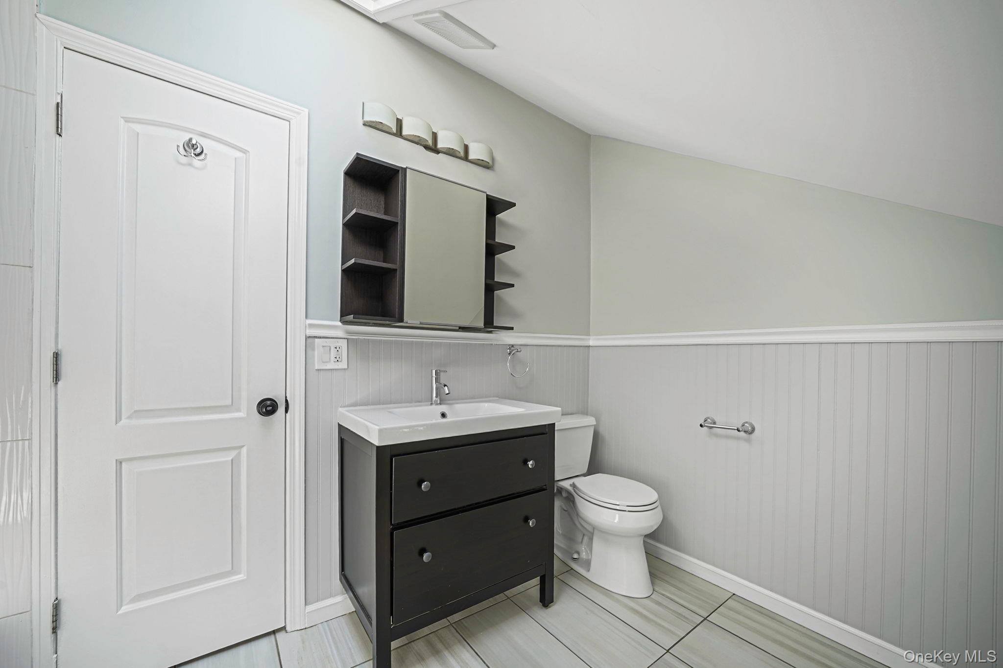 7 Ashleigh Court, Glen Cove, NY 11542