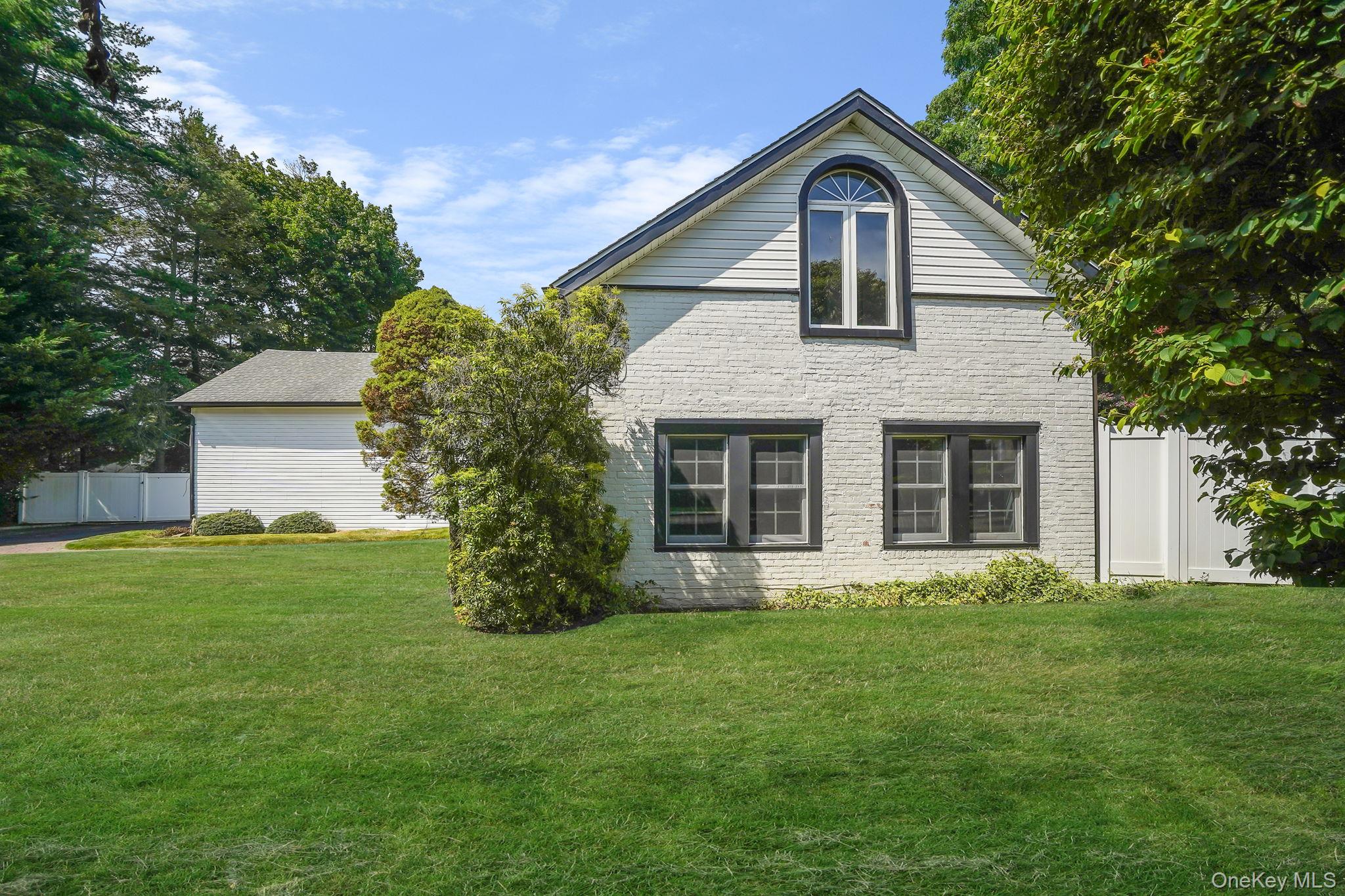 7 Ashleigh Court, Glen Cove, NY 11542