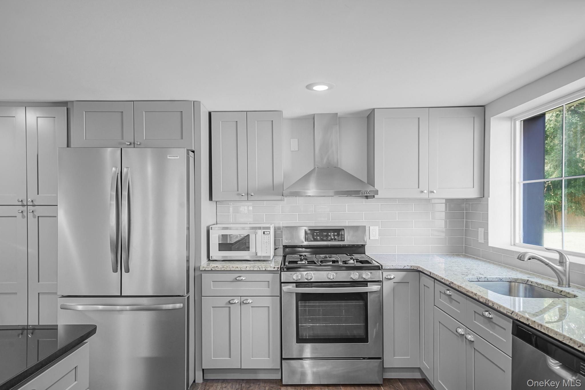 7 Ashleigh Court, Glen Cove, NY 11542