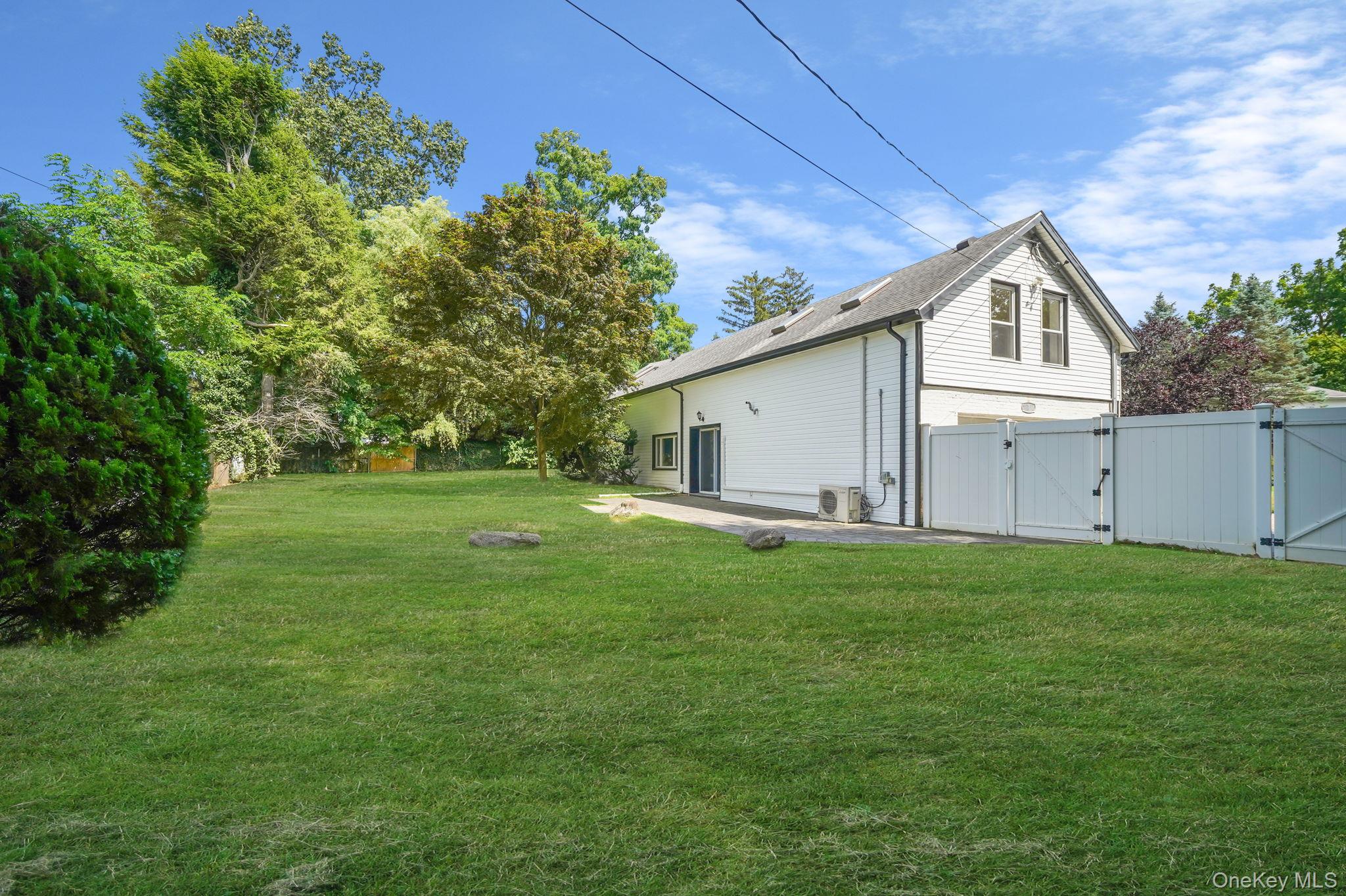 7 Ashleigh Court, Glen Cove, NY 11542