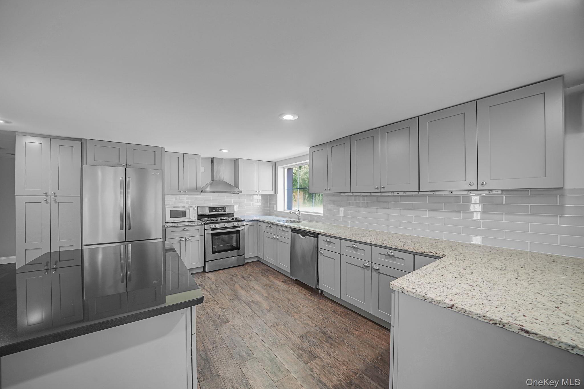 7 Ashleigh Court, Glen Cove, NY 11542