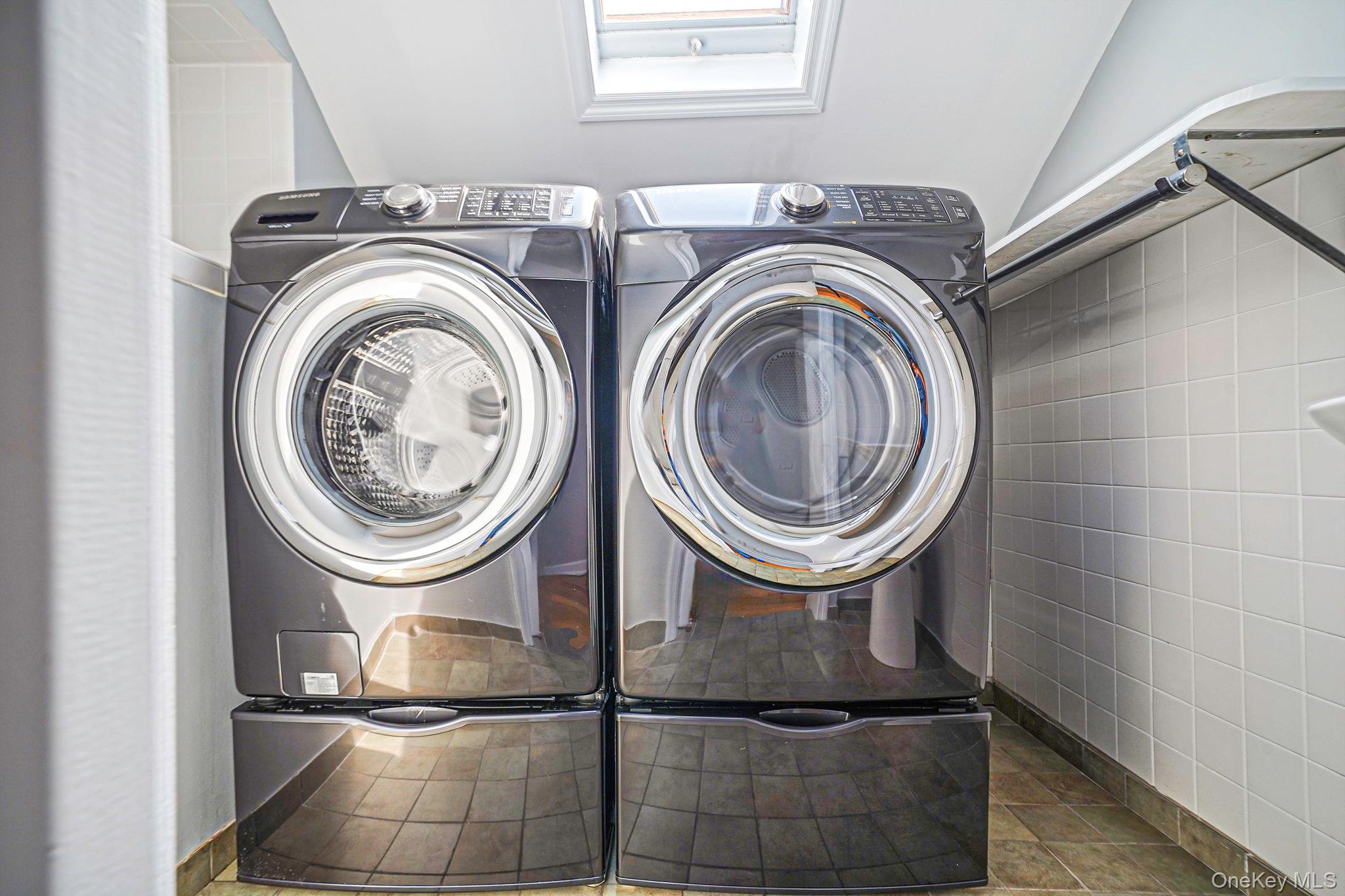 7 Ashleigh Court, Glen Cove, NY 11542