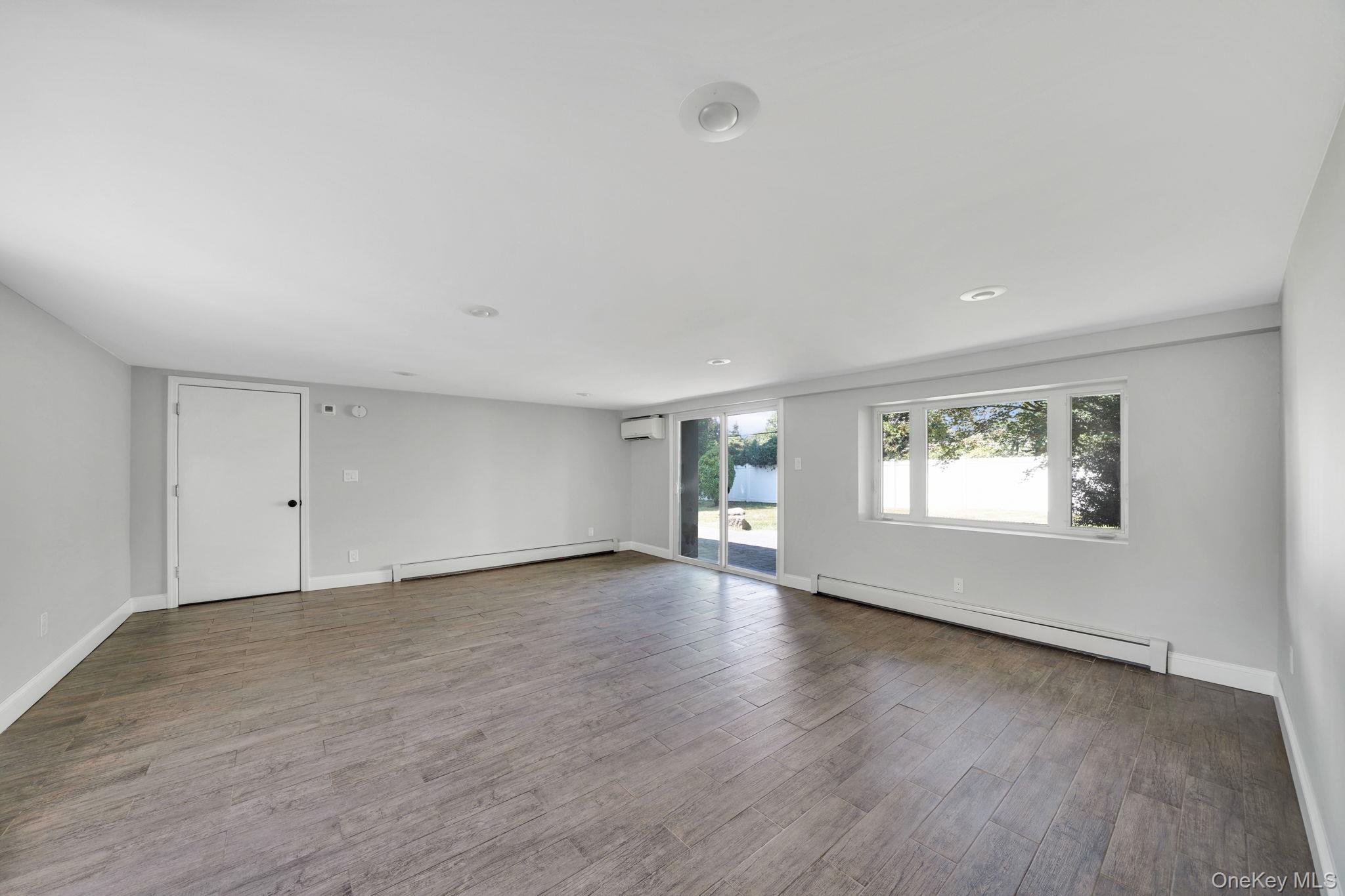 7 Ashleigh Court, Glen Cove, NY 11542