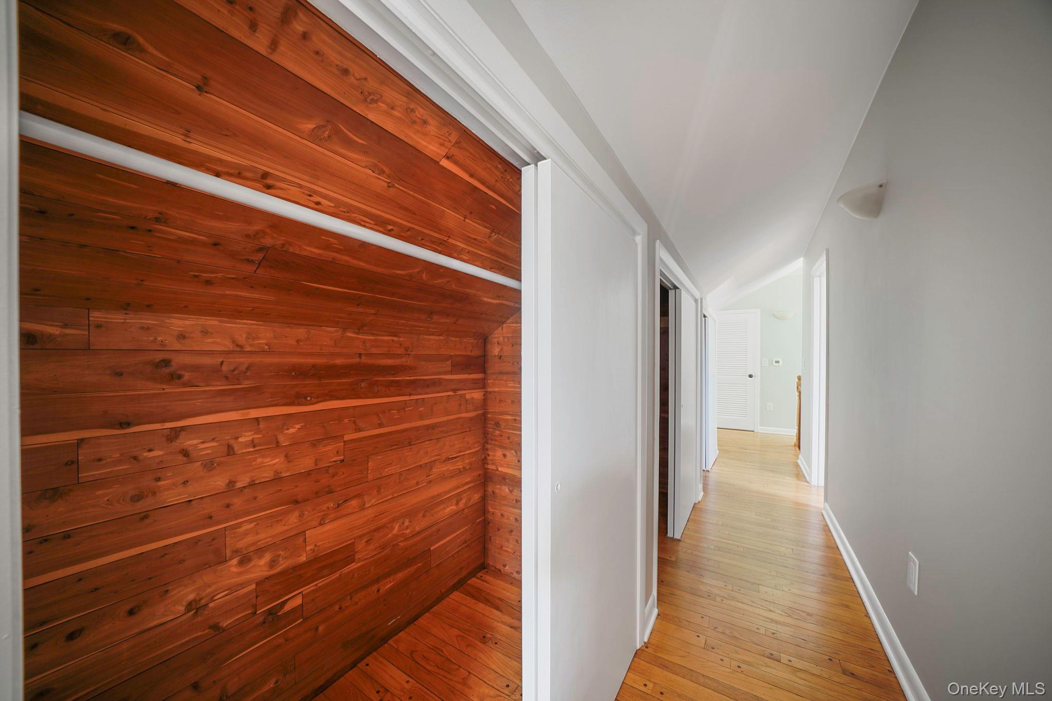 7 Ashleigh Court, Glen Cove, NY 11542