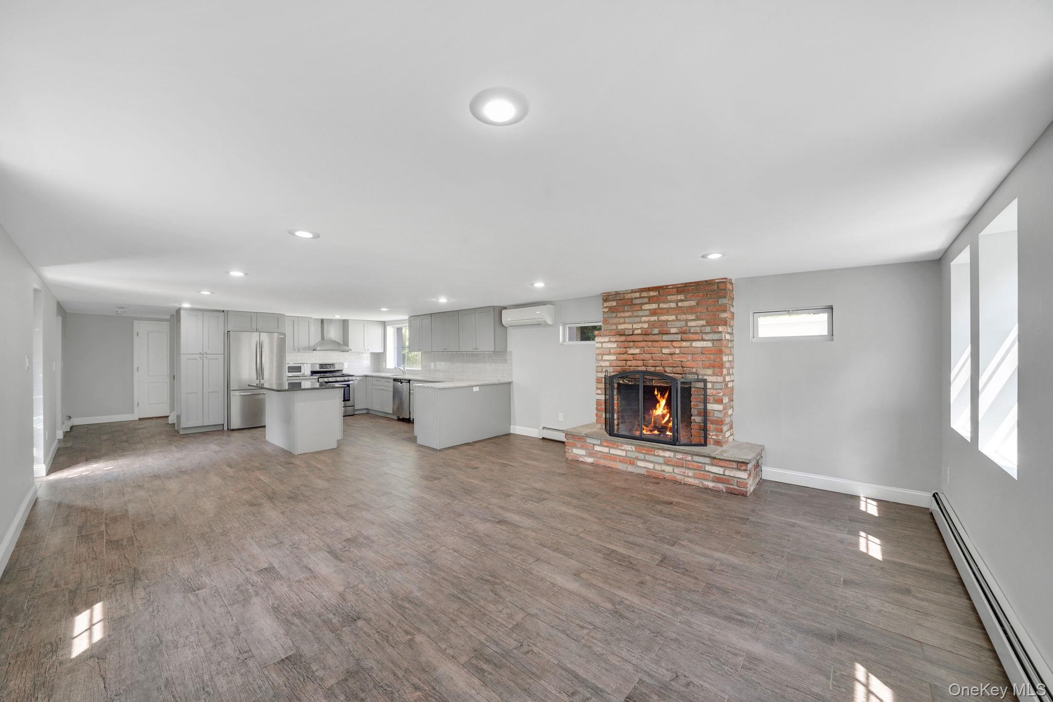 7 Ashleigh Court, Glen Cove, NY 11542