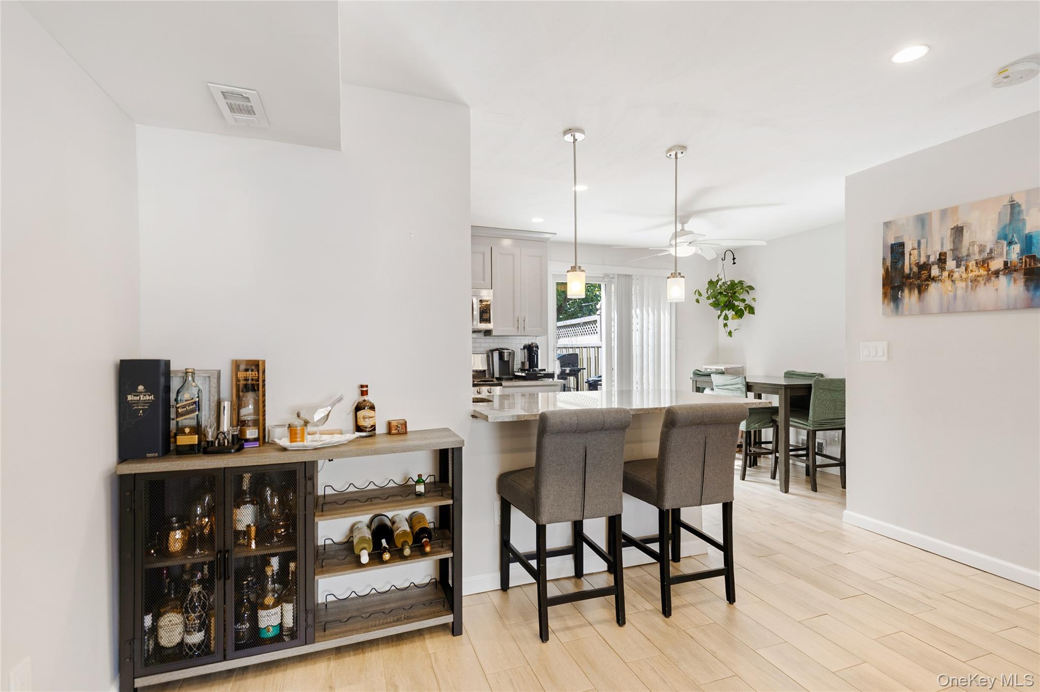 40 Raily Ct, Staten Island, NY 10312