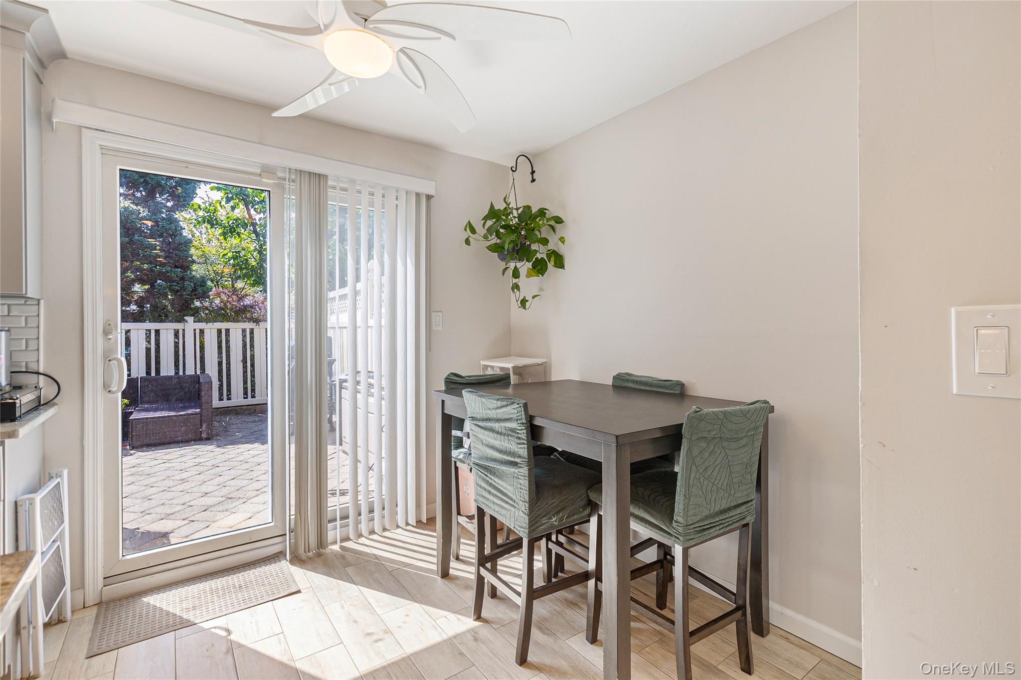 40 Raily Ct, Staten Island, NY 10312