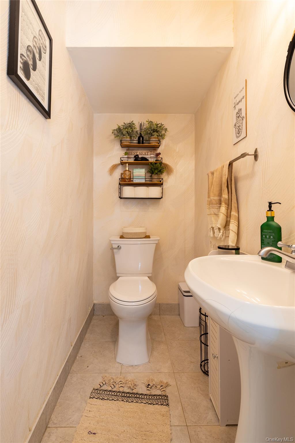 40 Raily Ct, Staten Island, NY 10312