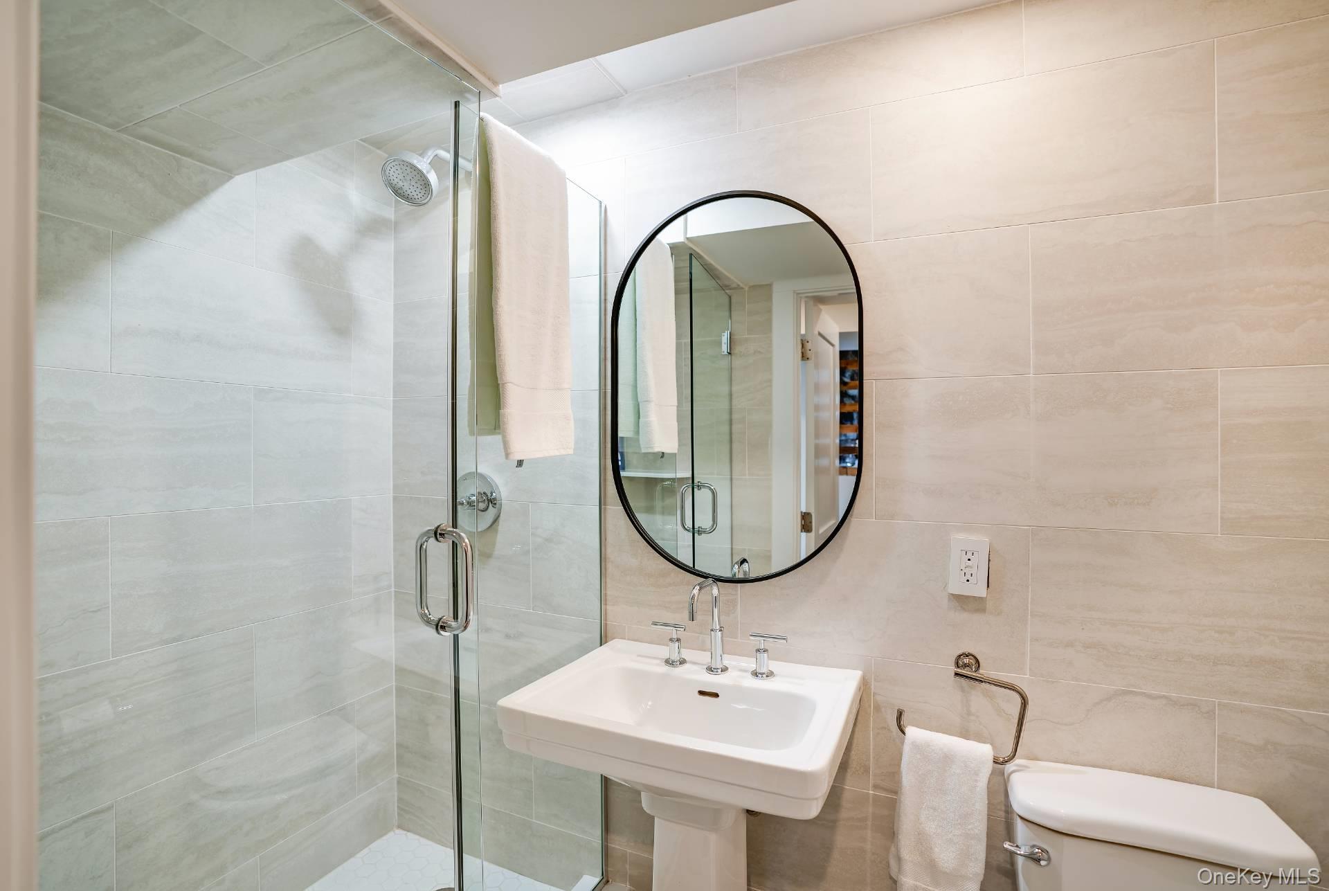 225 Head Of Pond Road, Water Mill, NY 11976