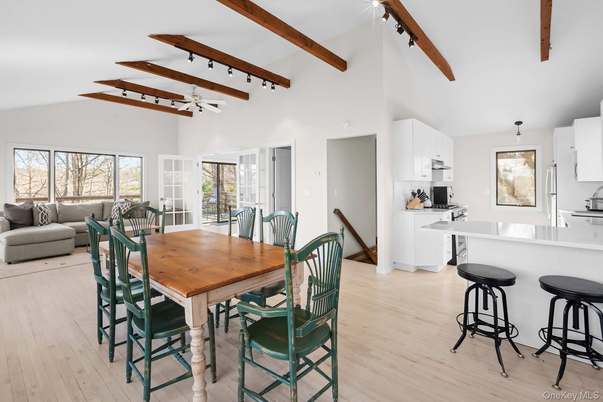 225 Head Of Pond Road, Water Mill, NY 11976