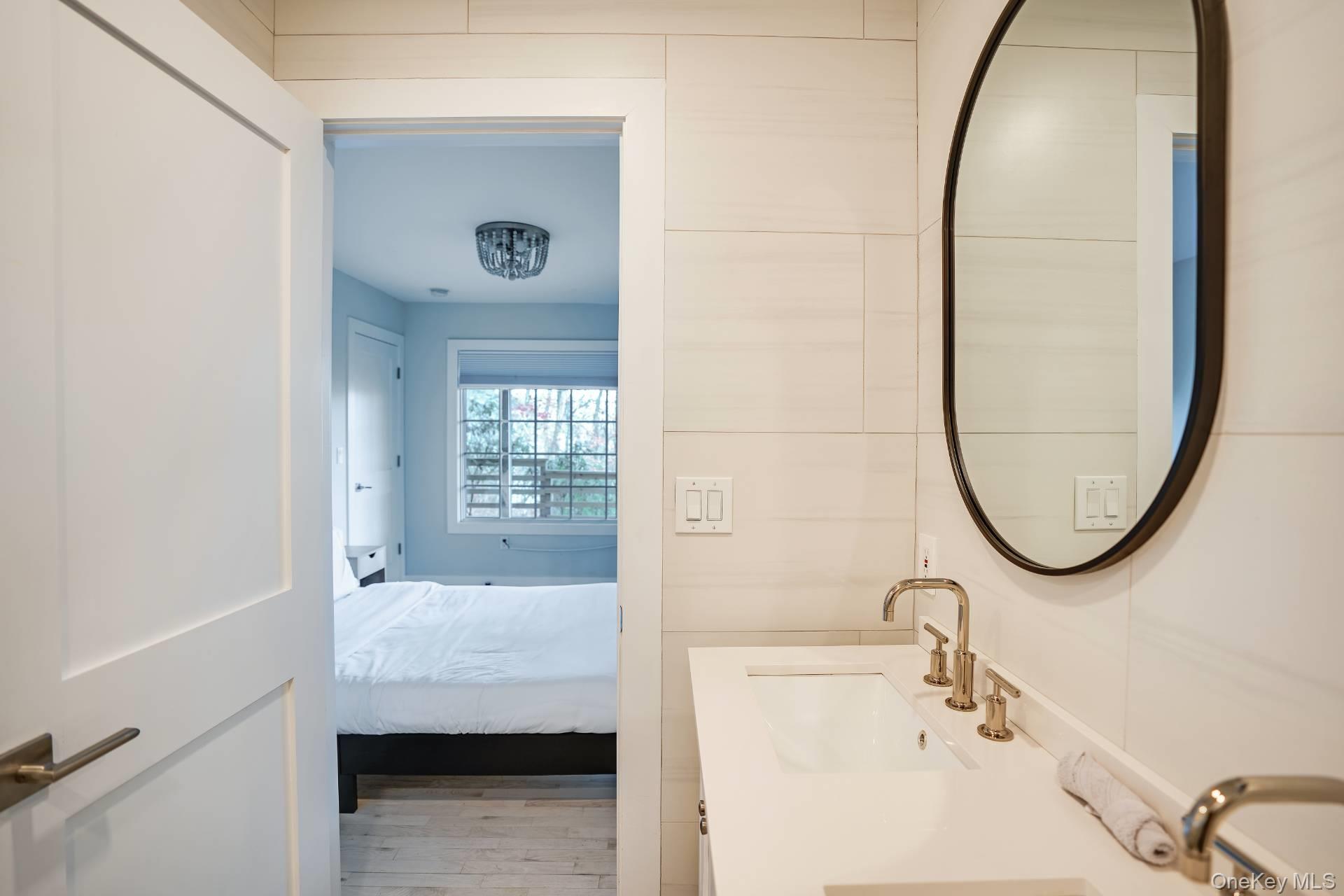 225 Head Of Pond Road, Water Mill, NY 11976