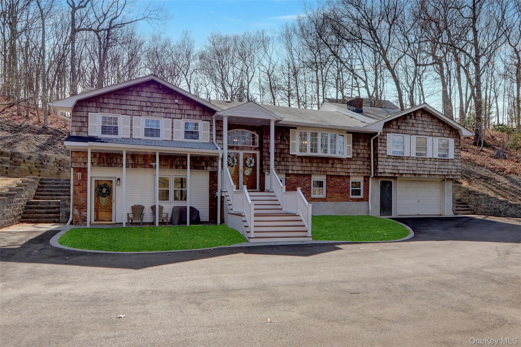334 Bread And Cheese Hollow Road, Northport, NY 11768