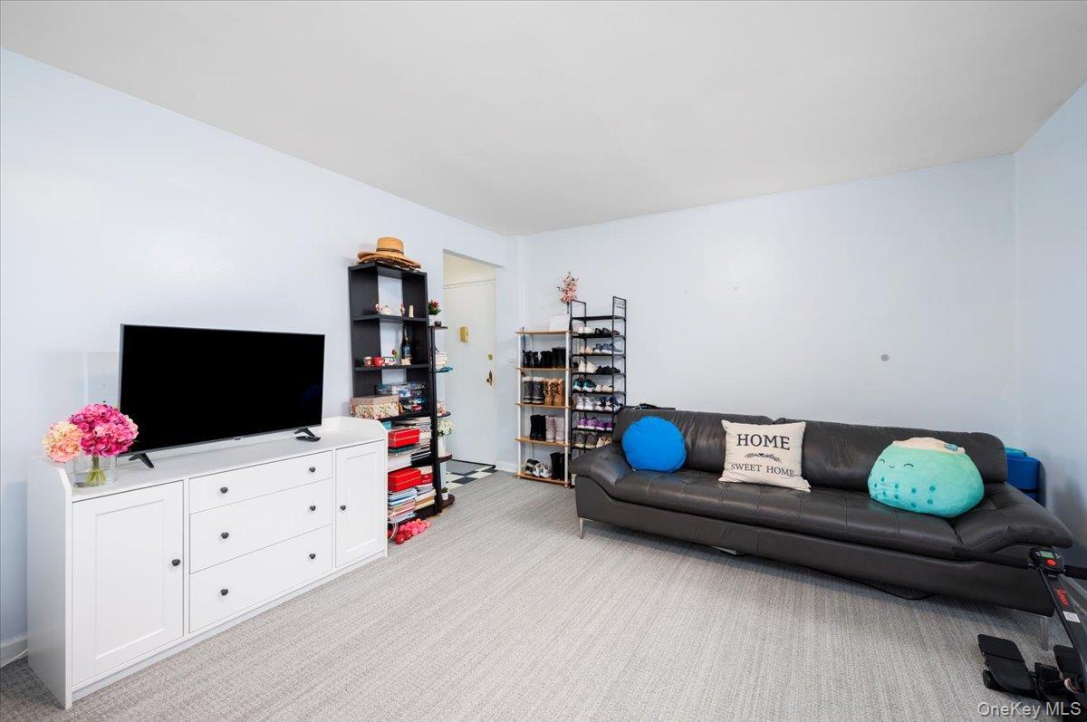 10 Bryant Crescent # 2A, White Plains, NY 10605