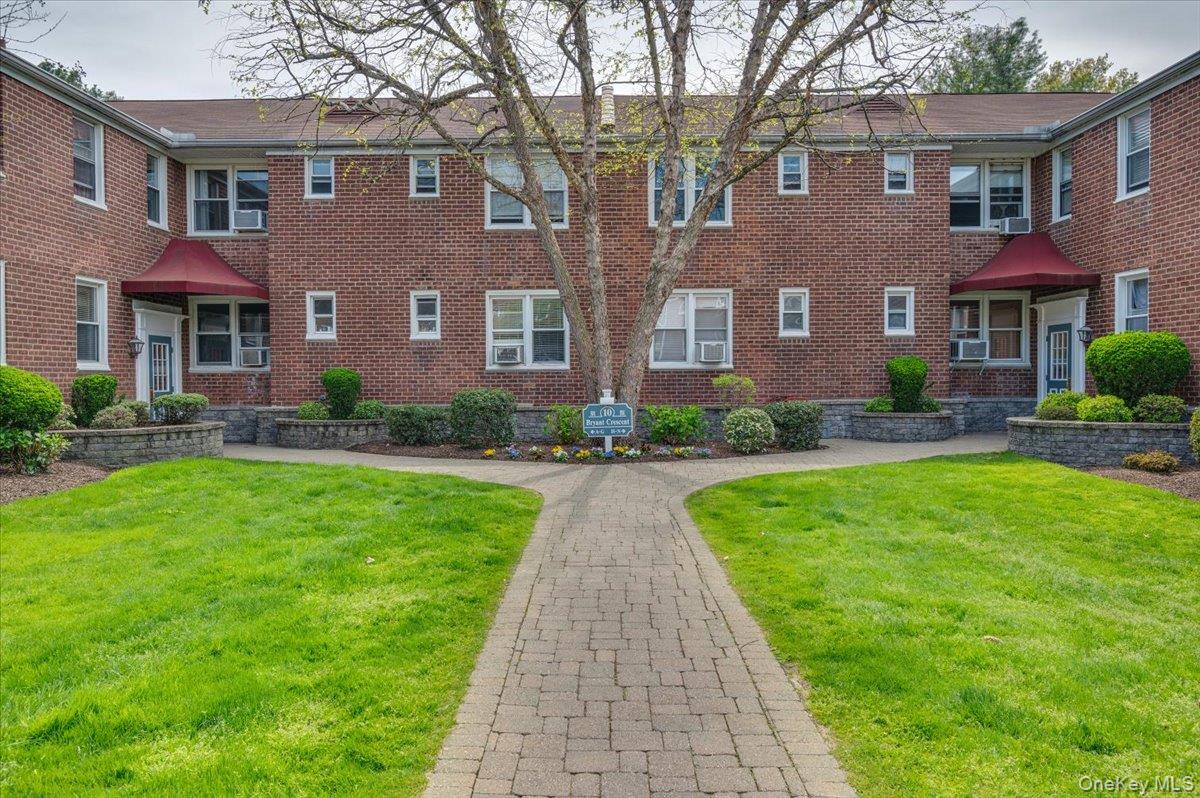 10 Bryant Crescent # 2A, White Plains, NY 10605
