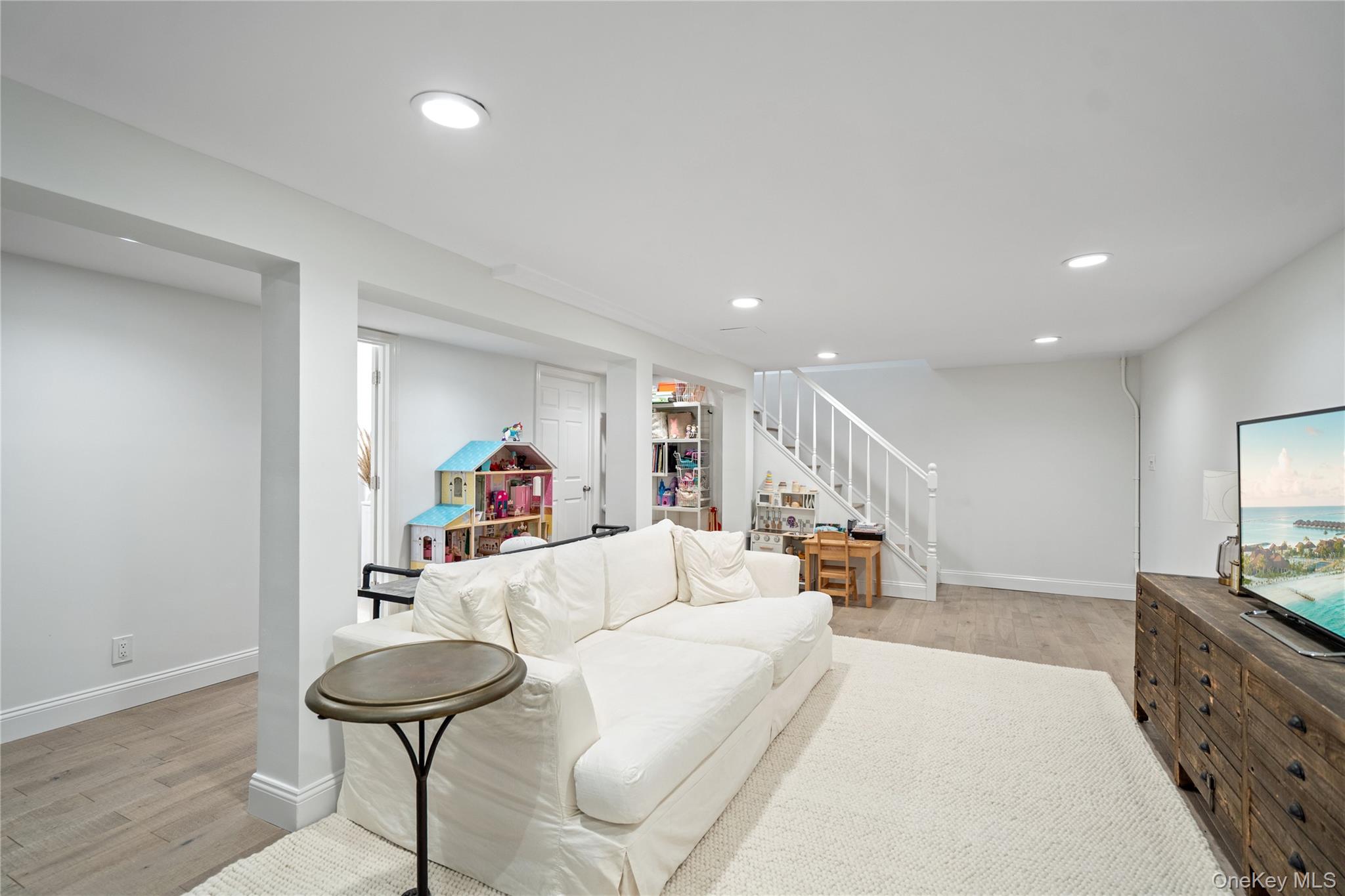 111 Van Buren Drive, Centerport, NY 11721