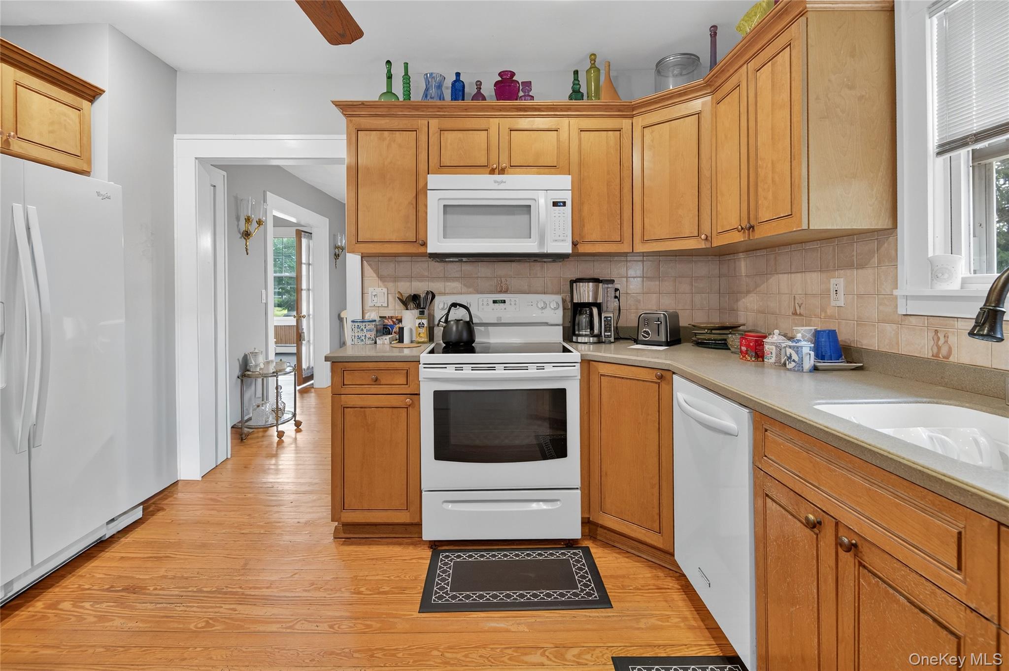 49 Country Road, Medford, NY 11763