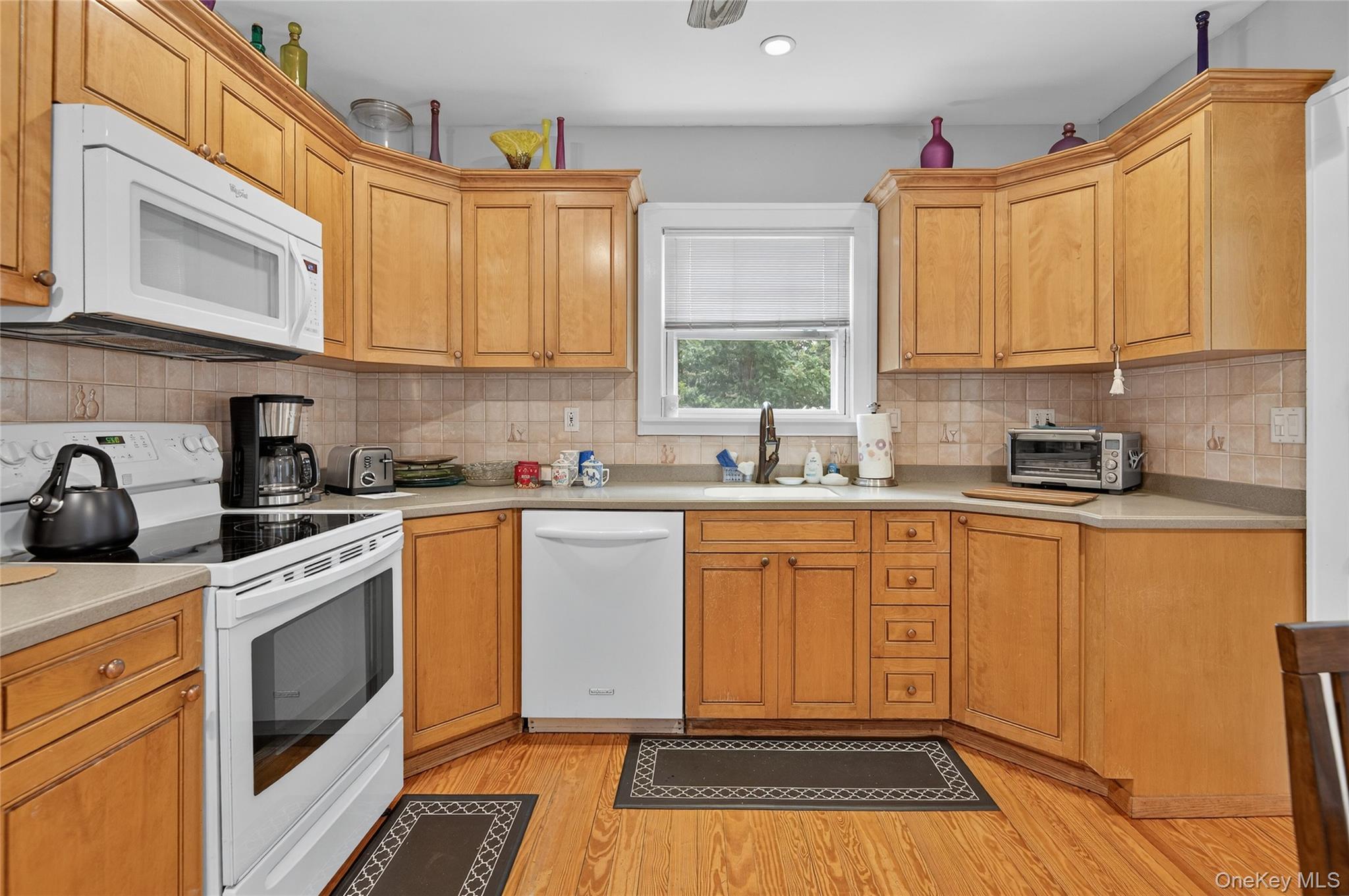 49 Country Road, Medford, NY 11763