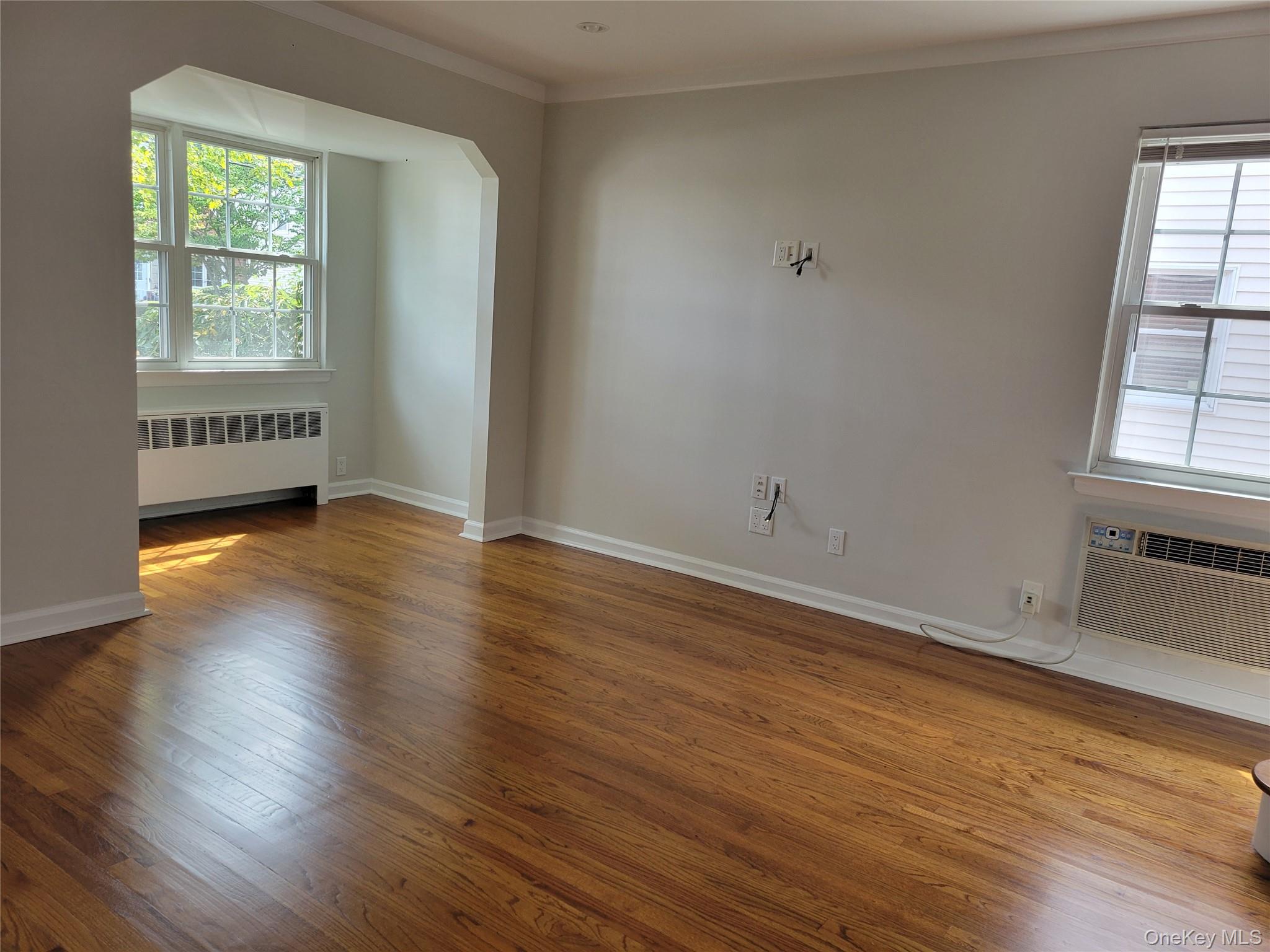 533 10th Avenue, New Hyde Park, NY 11040