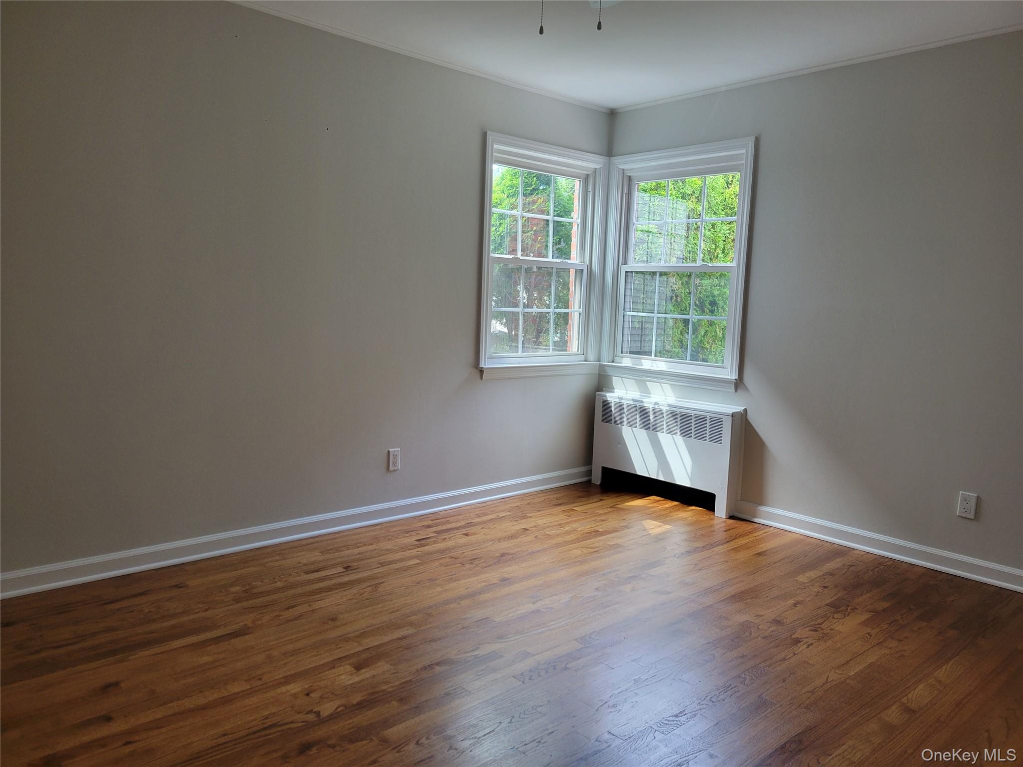 533 10th Avenue, New Hyde Park, NY 11040