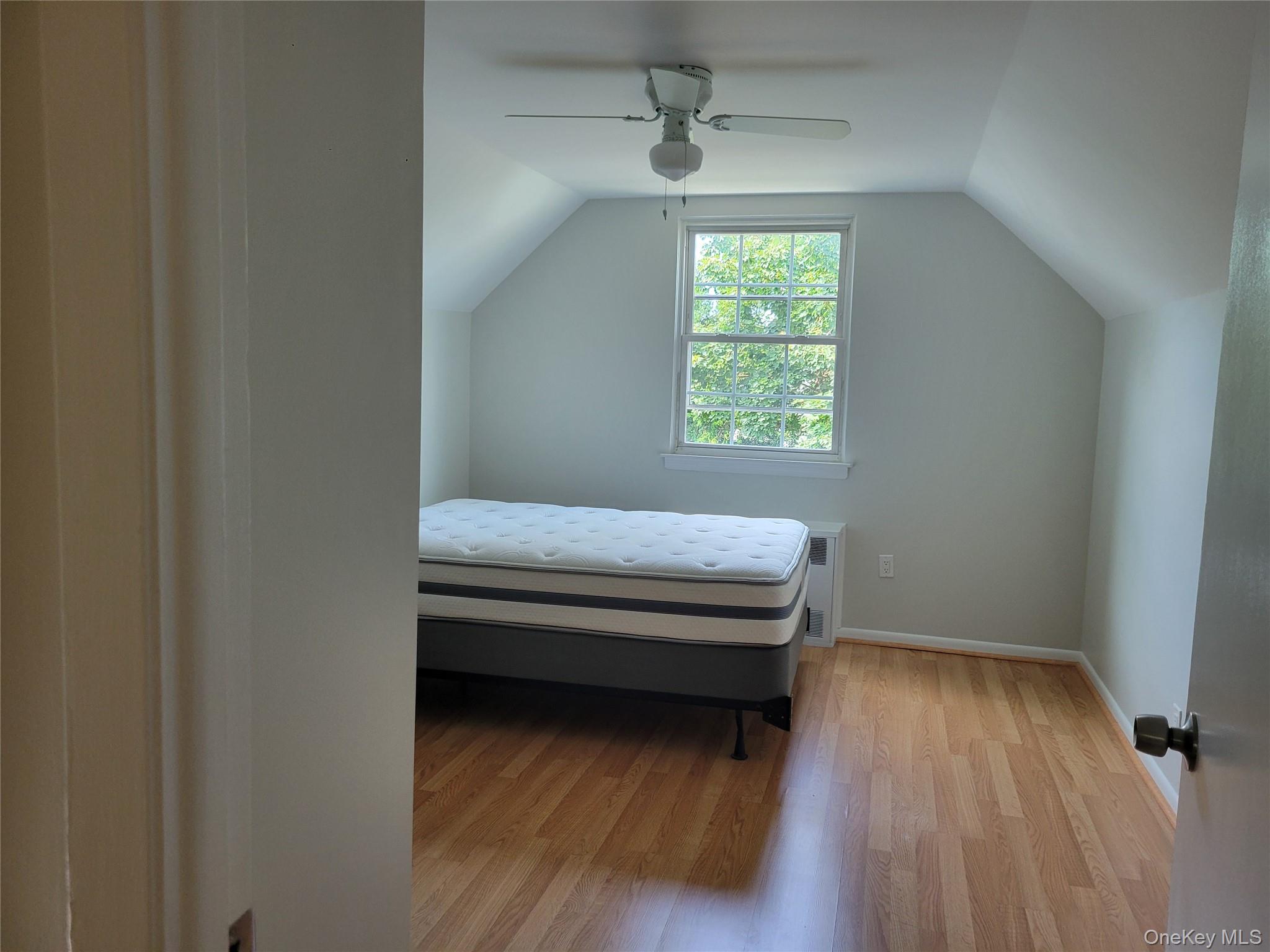 533 10th Avenue, New Hyde Park, NY 11040