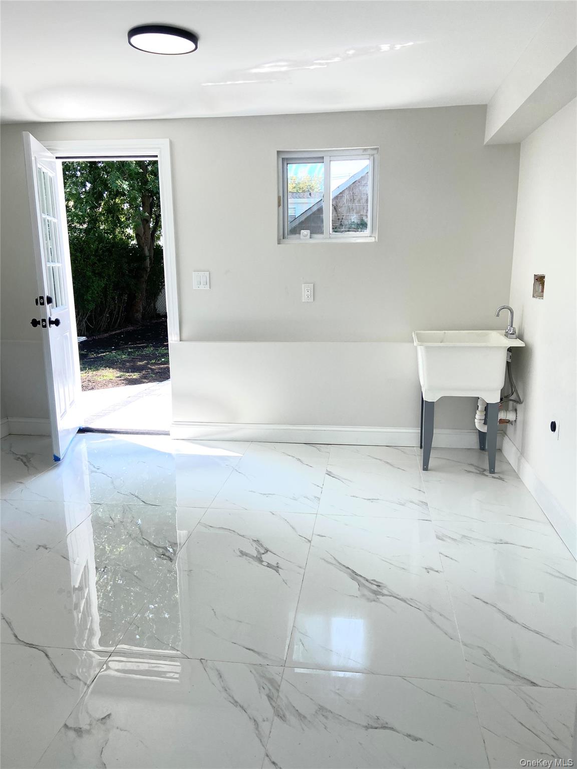 232 Nassau Avenue, Freeport, NY 11520