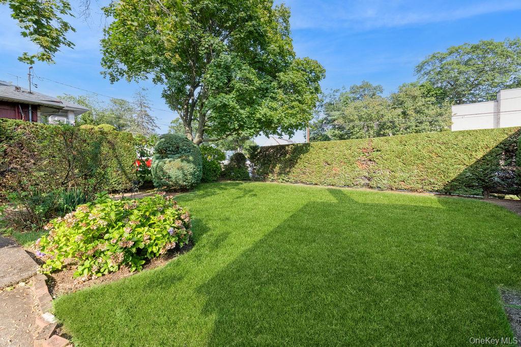 635 Hempstead Avenue, West Hempstead, NY 11552