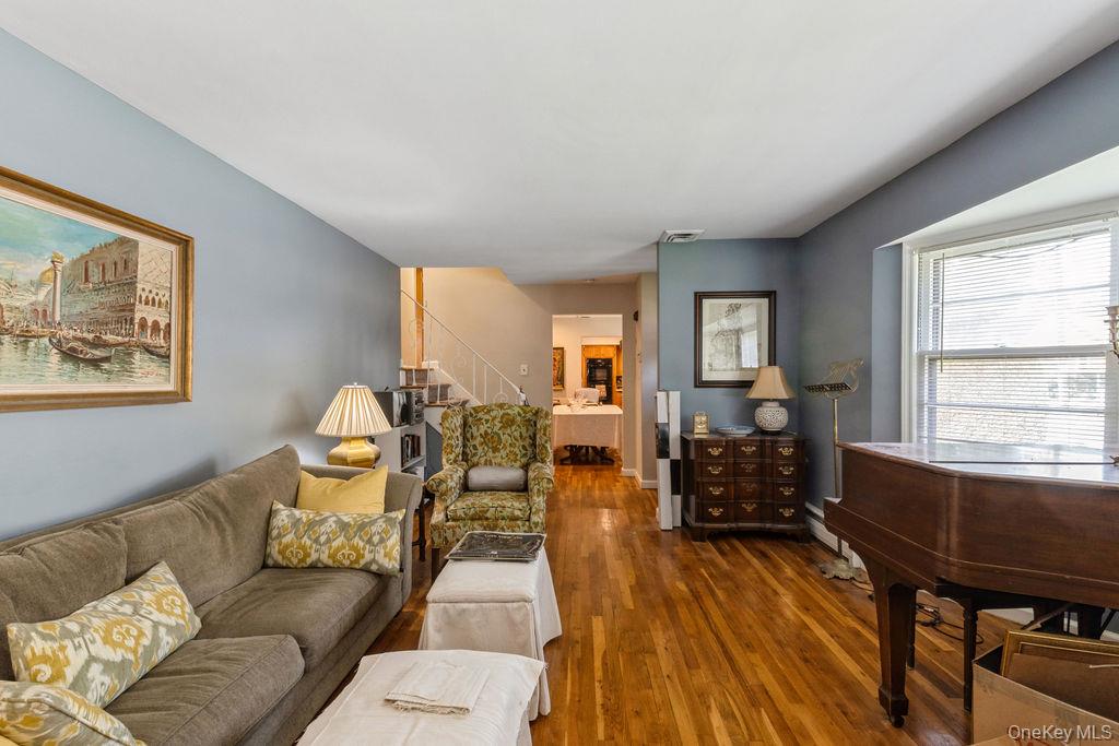 635 Hempstead Avenue, West Hempstead, NY 11552