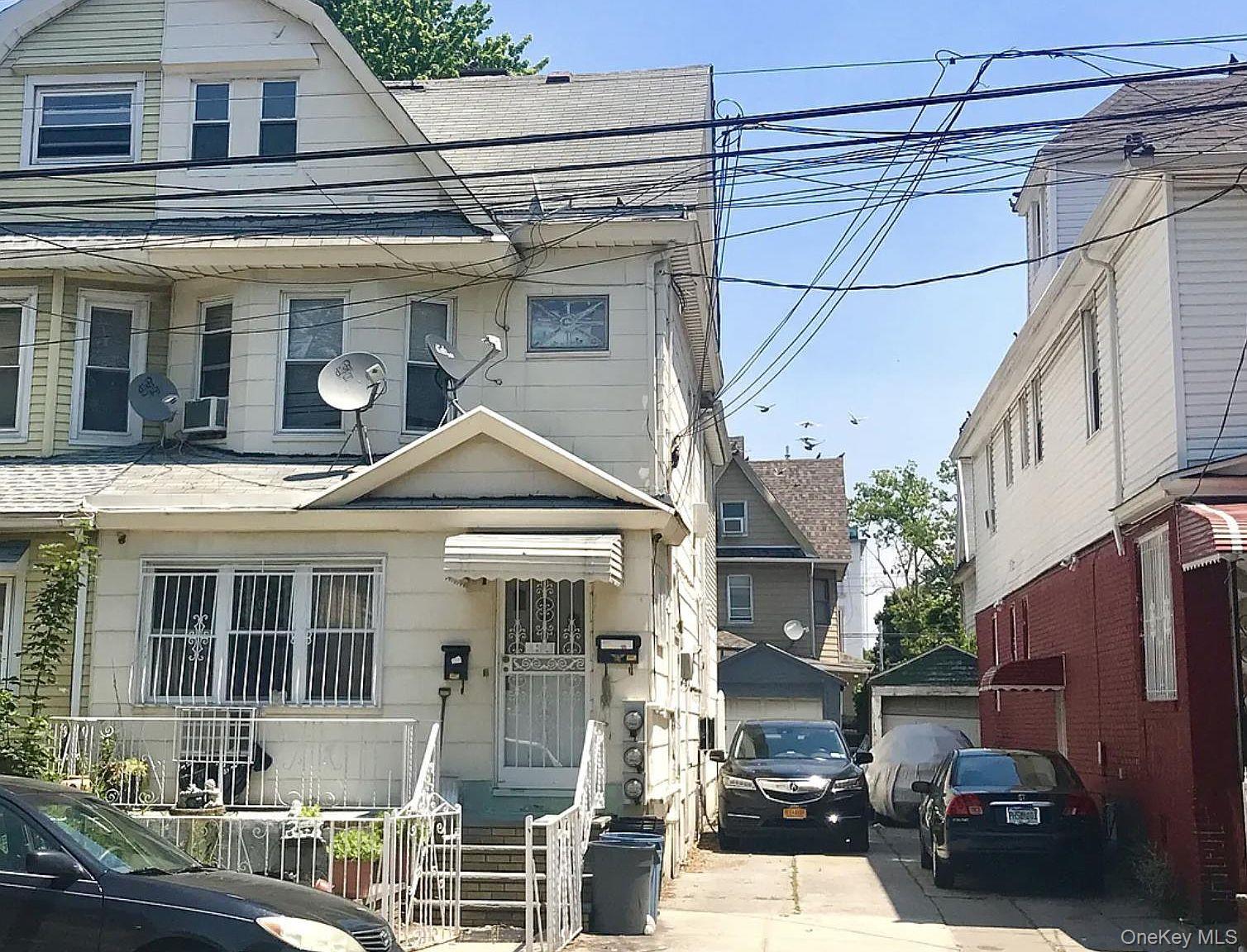 9537 116th Street, Richmond Hill, NY 11419