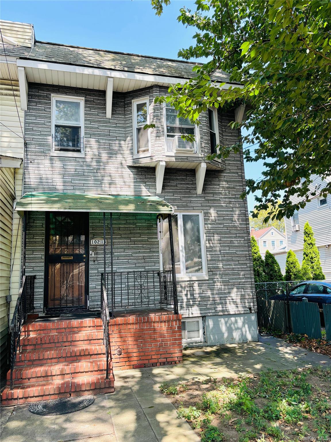 102-15 85th Drive, Richmond Hill, NY 11418
