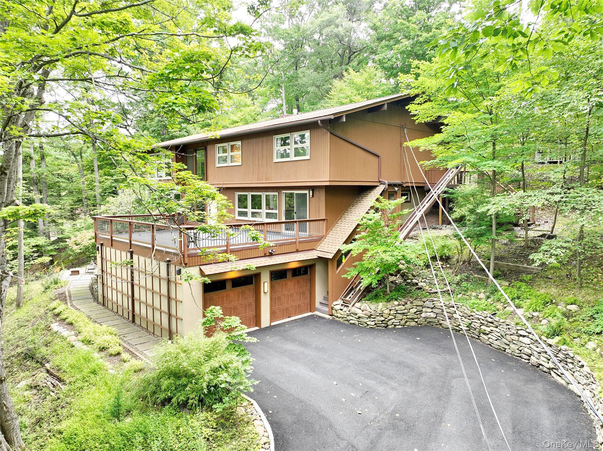 4 Steinway Court, Suffern, NY 10901
