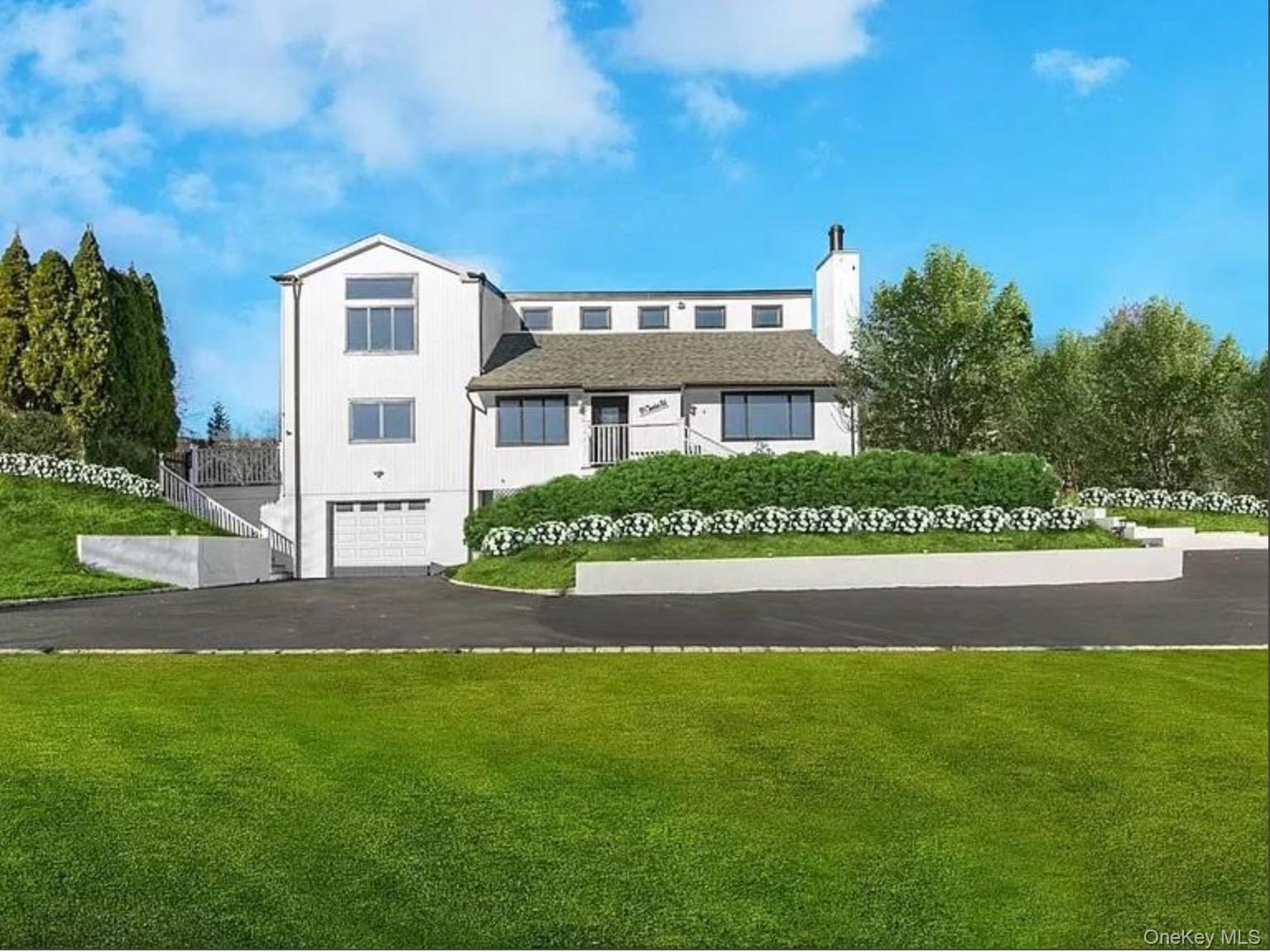 51 cheviot, Southampton, NY 11968