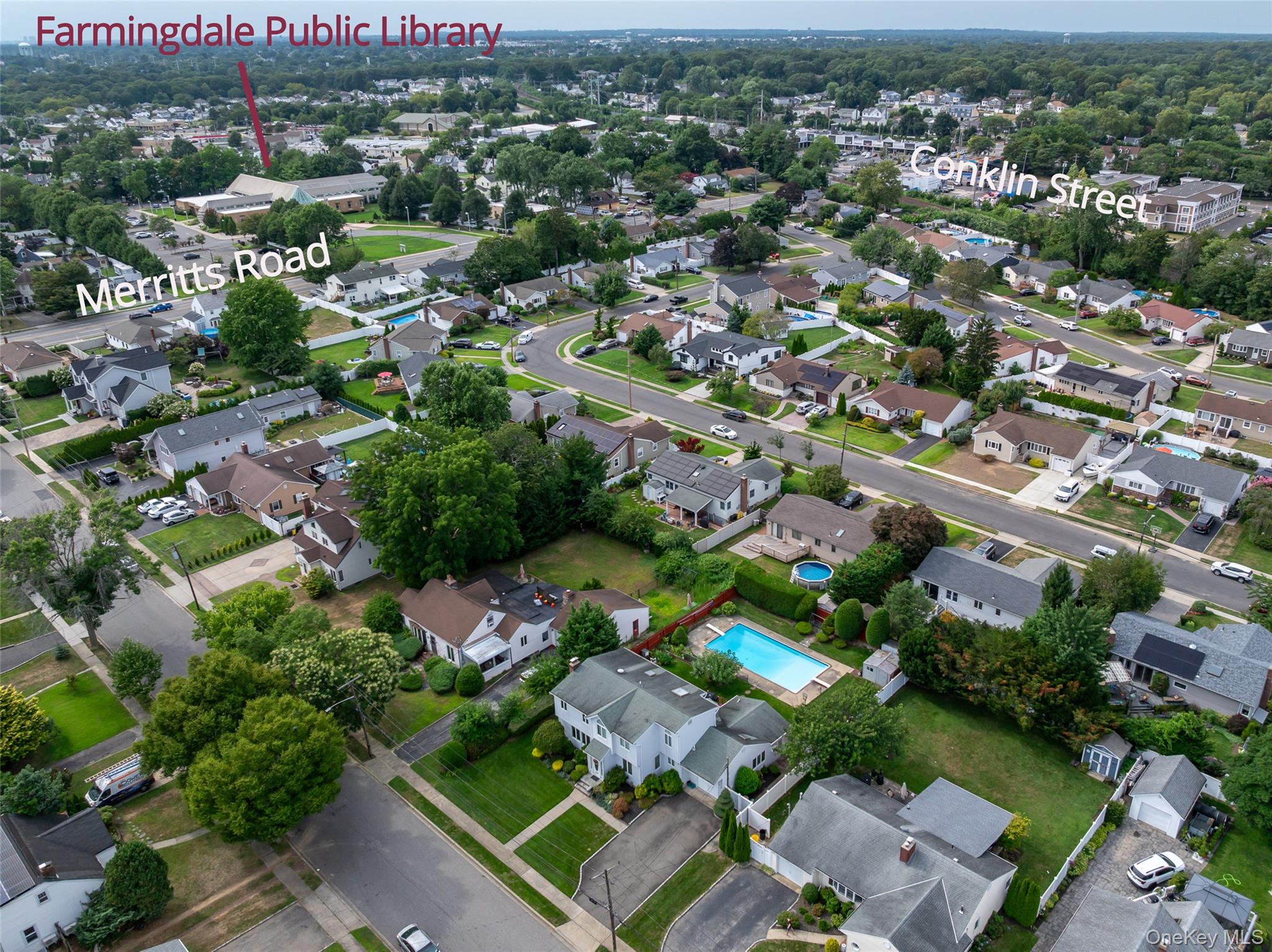 27 Beverly Road, Farmingdale, NY 11735