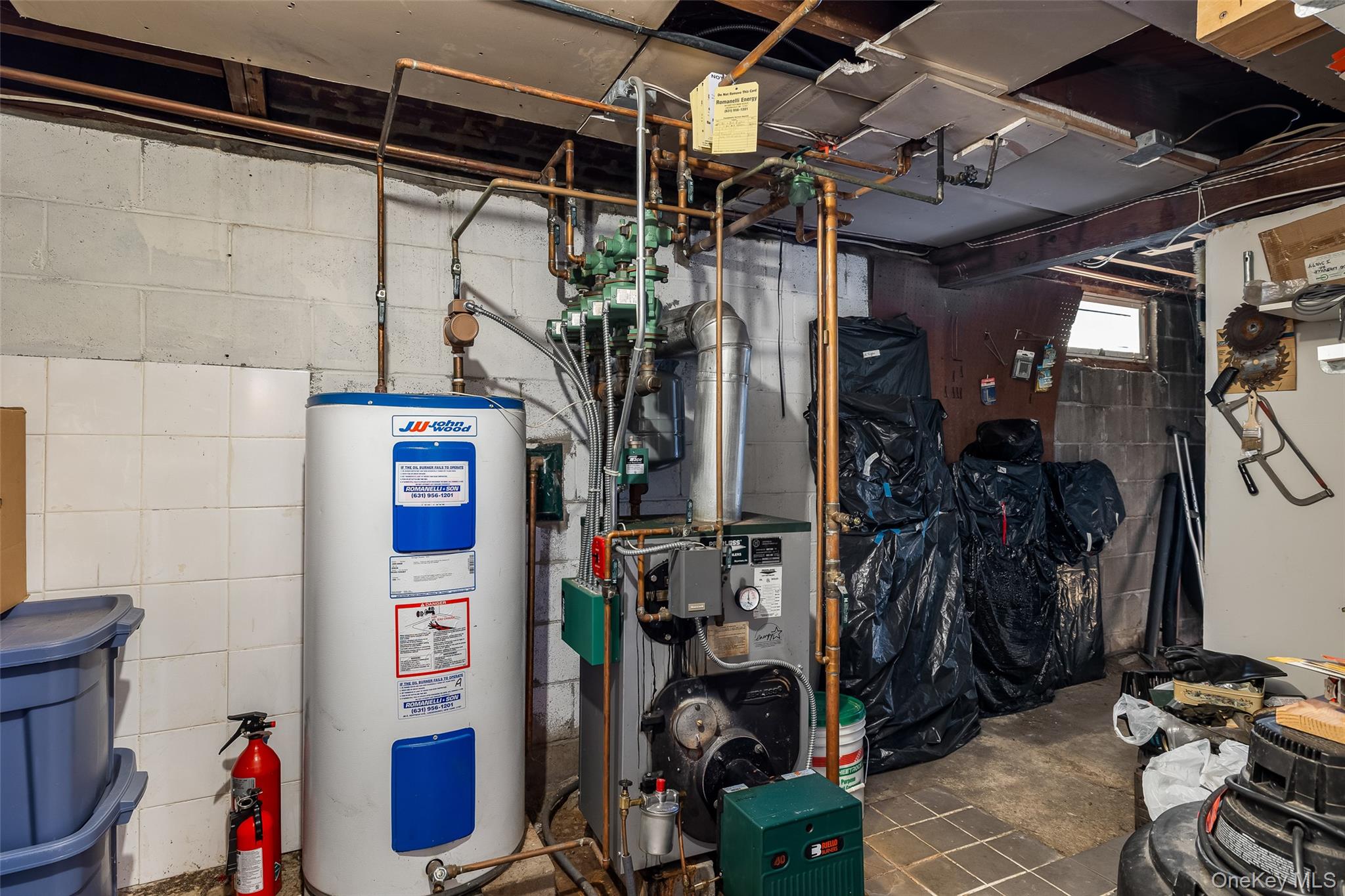 27 Beverly Road, Farmingdale, NY 11735