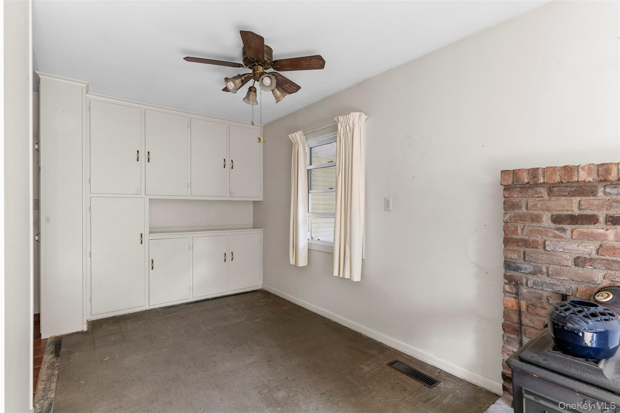 20 Overlook Drive, Woodstock, NY 12498