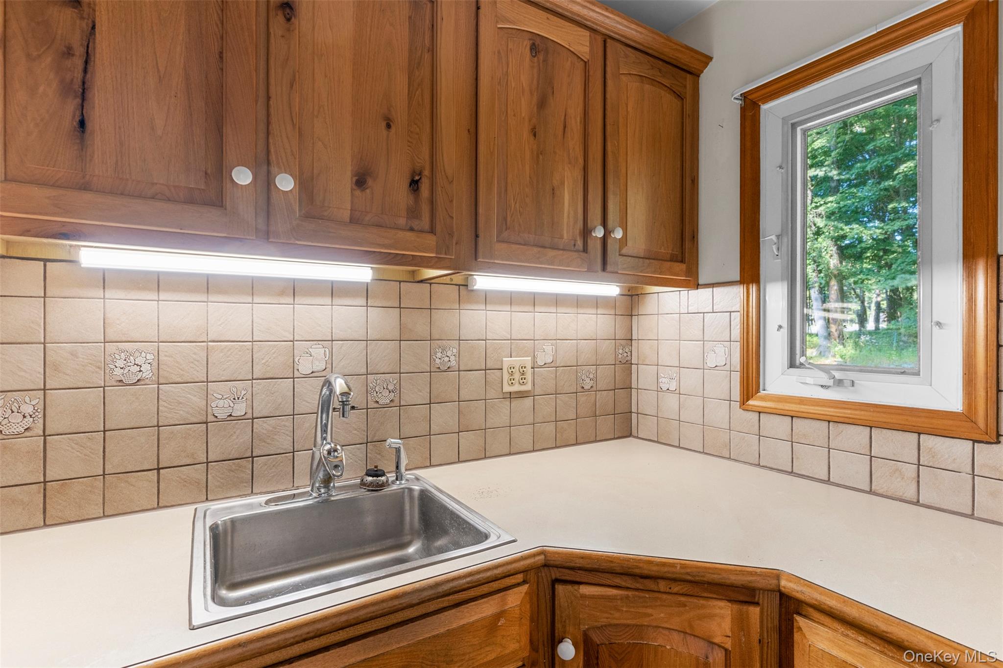 20 Overlook Drive, Woodstock, NY 12498