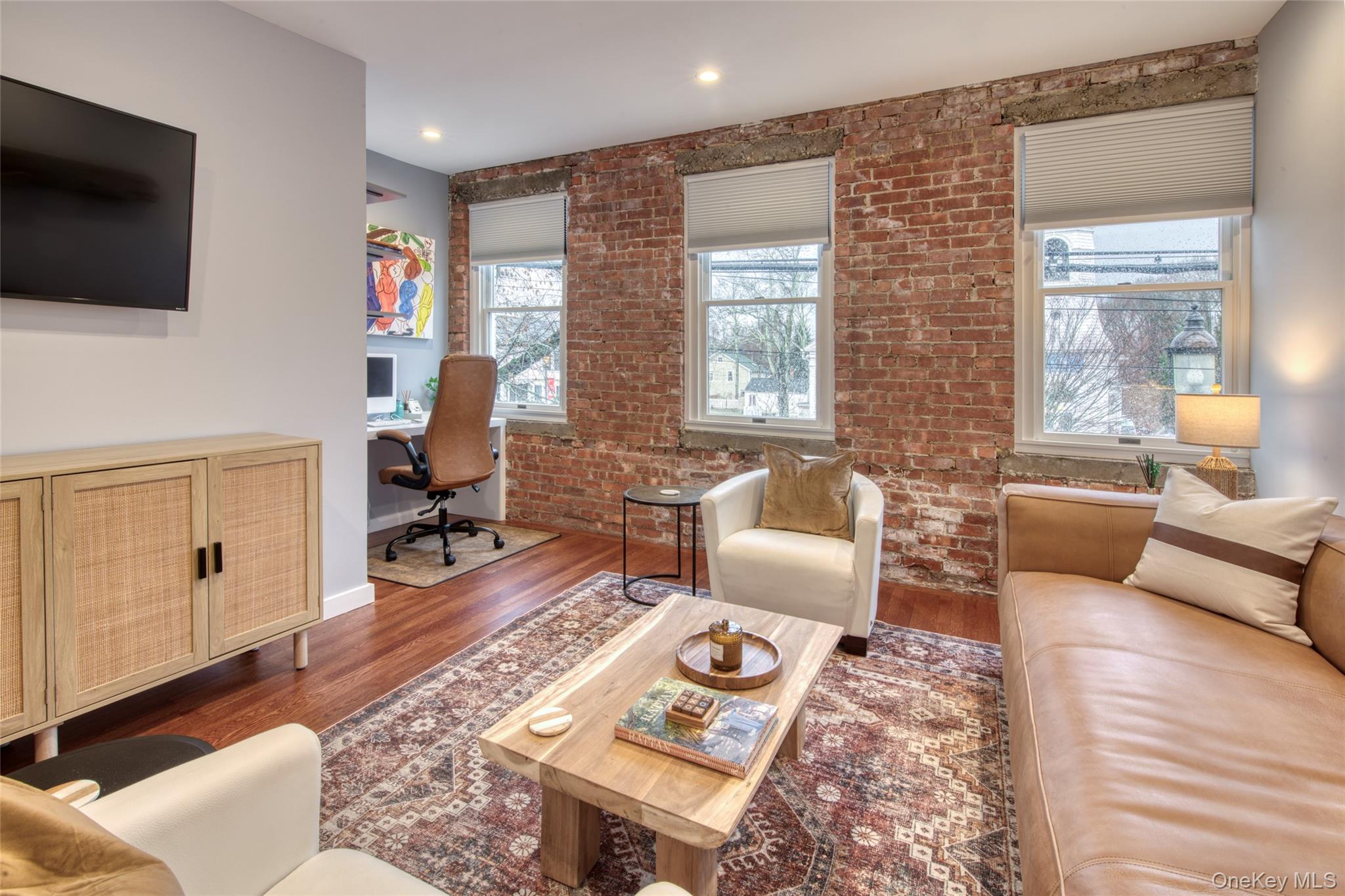 53995 Route 25 # Apt 1, Southold, NY 11971
