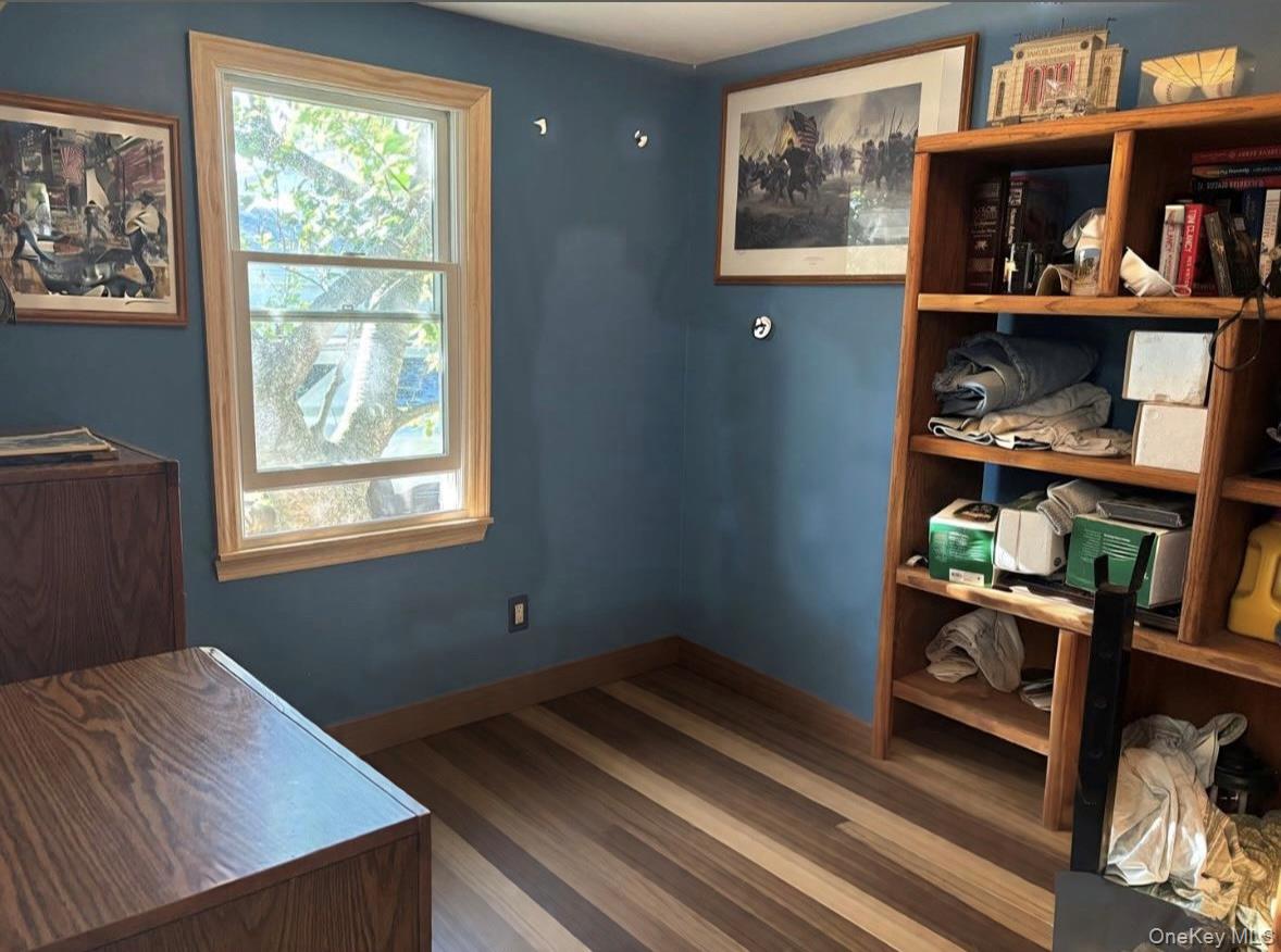 1529 Carl Avenue, Holbrook, NY 11741