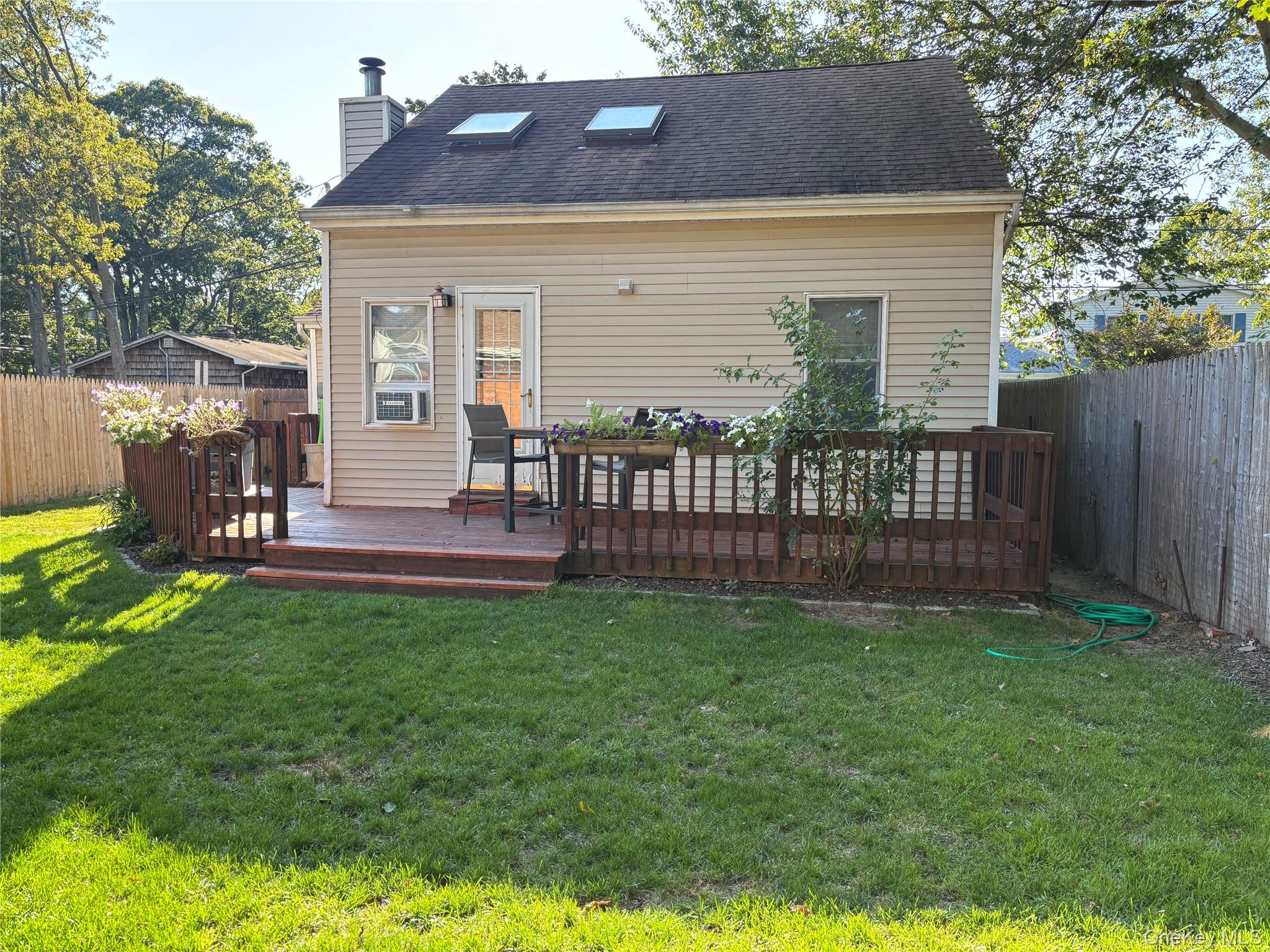 1529 Carl Avenue, Holbrook, NY 11741