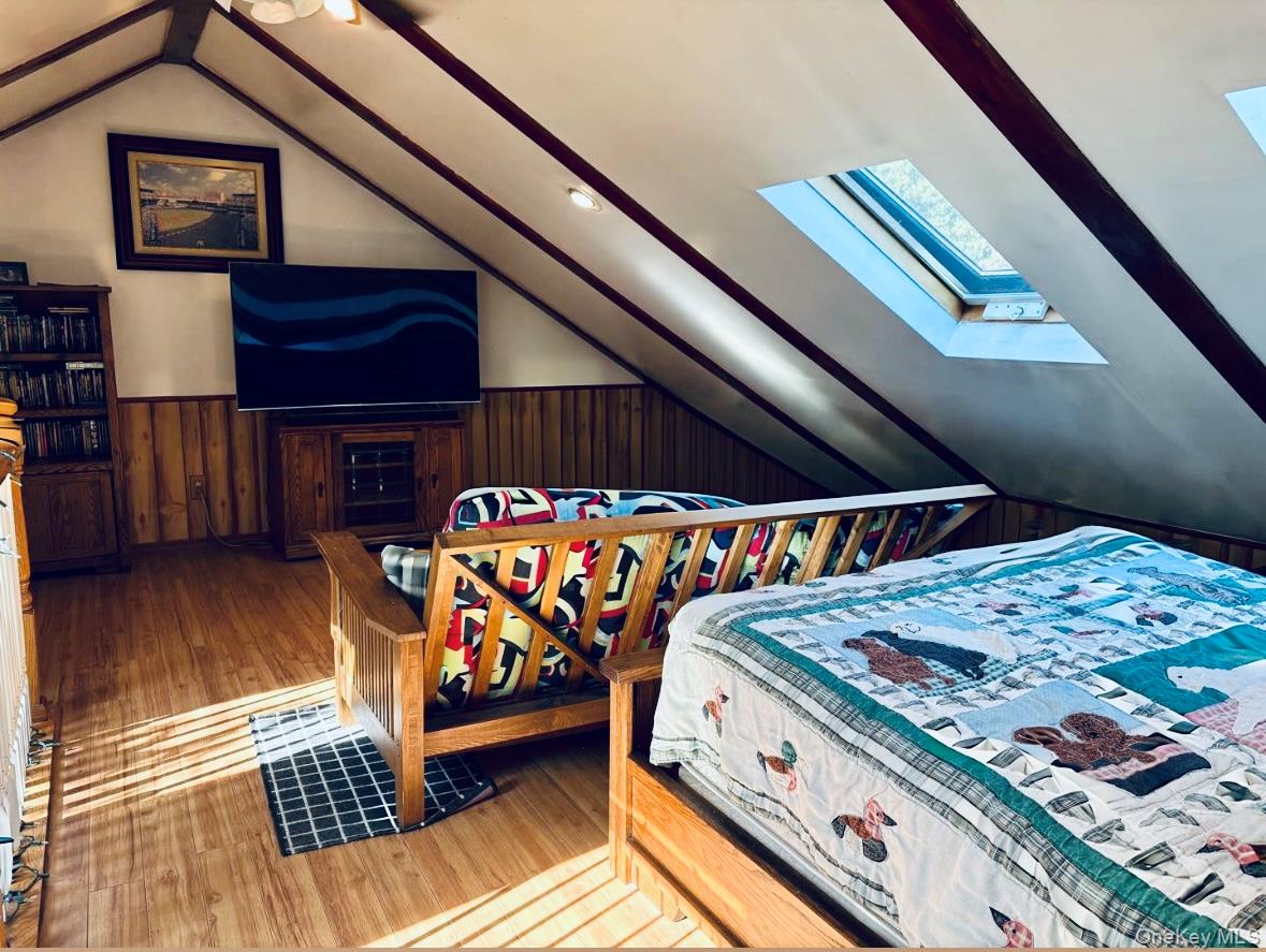 1529 Carl Avenue, Holbrook, NY 11741