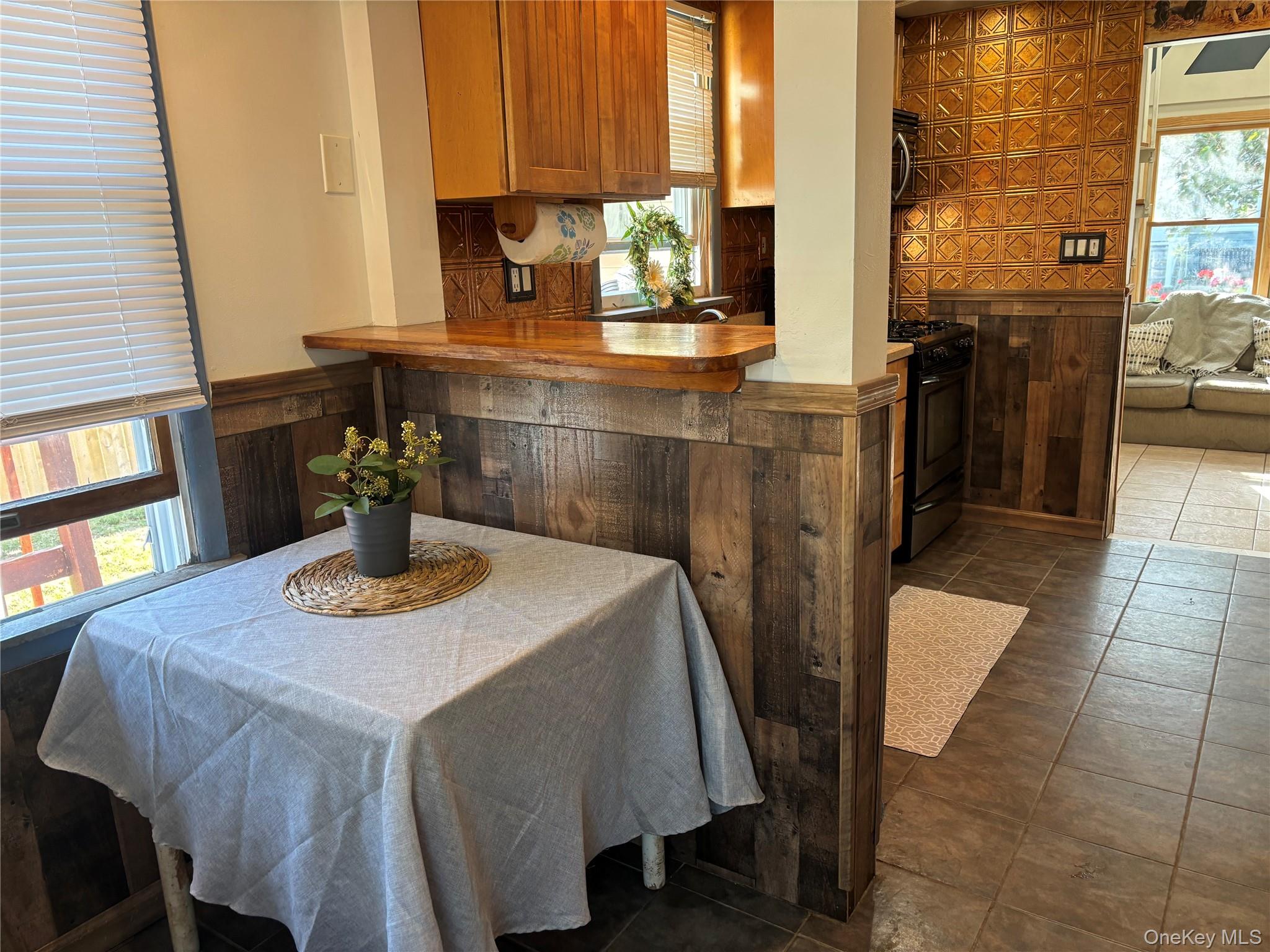 1529 Carl Avenue, Holbrook, NY 11741