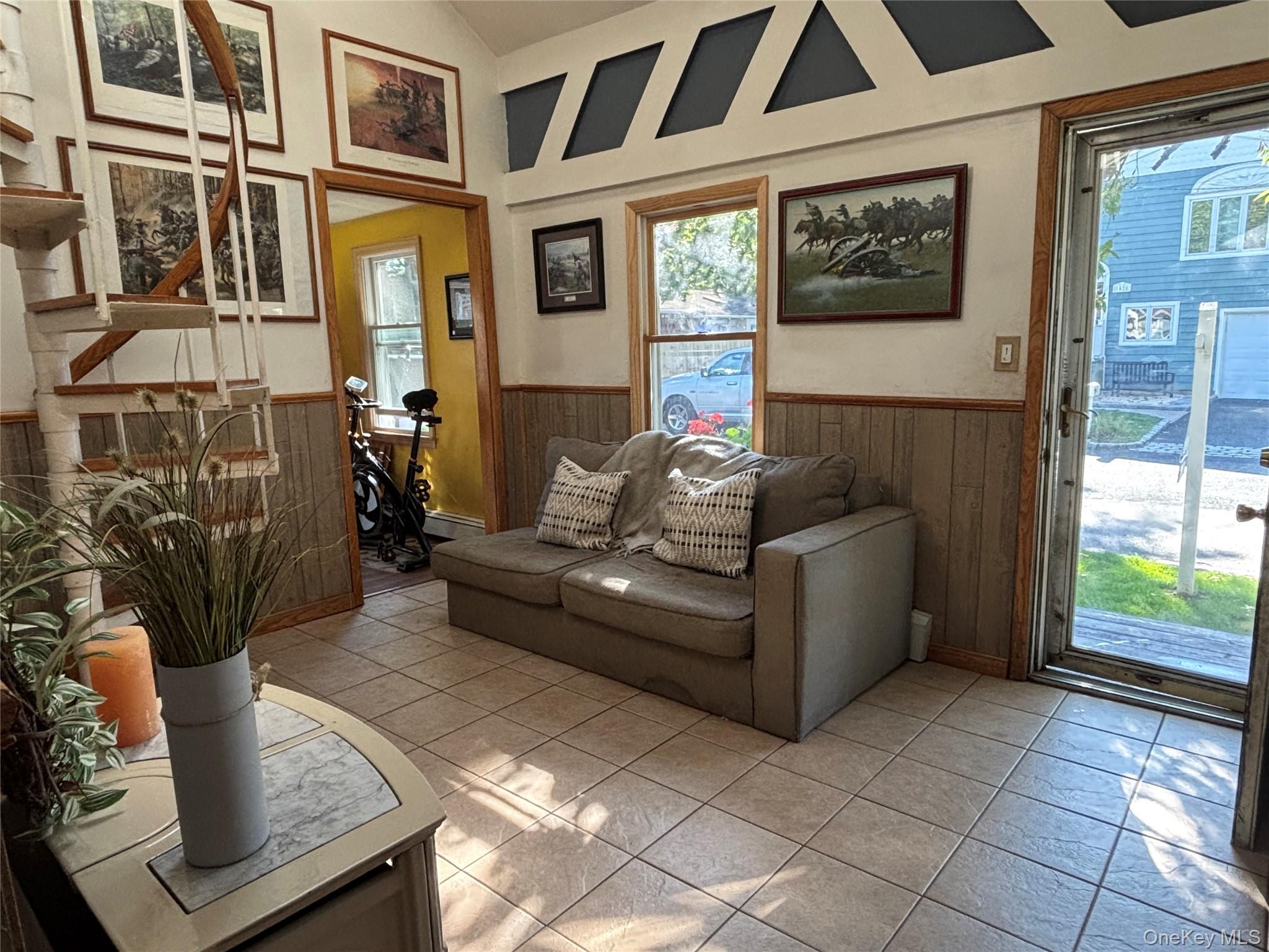 1529 Carl Avenue, Holbrook, NY 11741