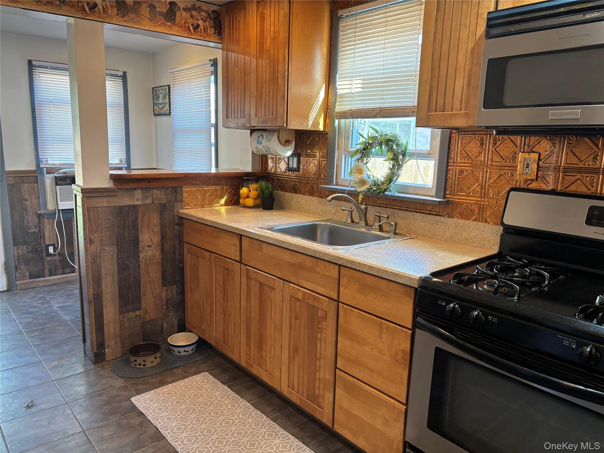 1529 Carl Avenue, Holbrook, NY 11741