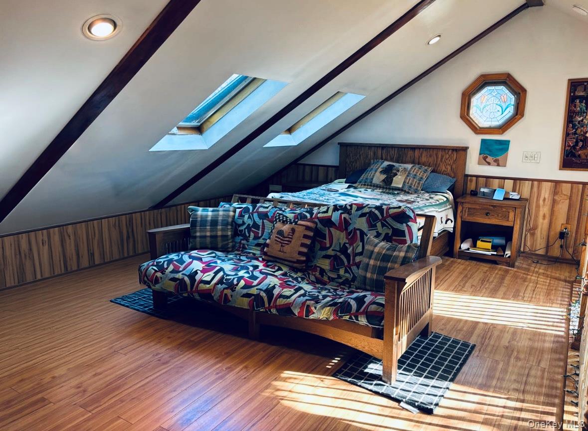 1529 Carl Avenue, Holbrook, NY 11741