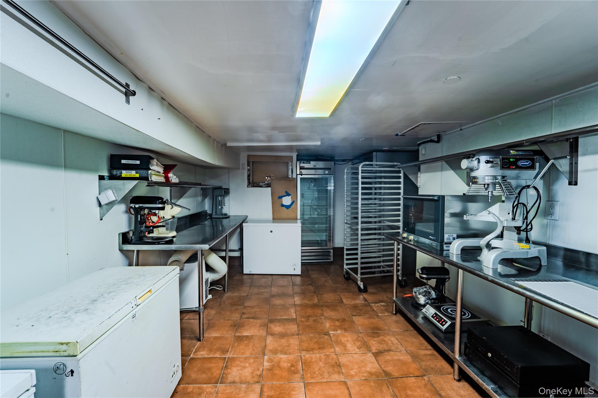 37-11/37-13 30th Avenue, Astoria, NY 11103