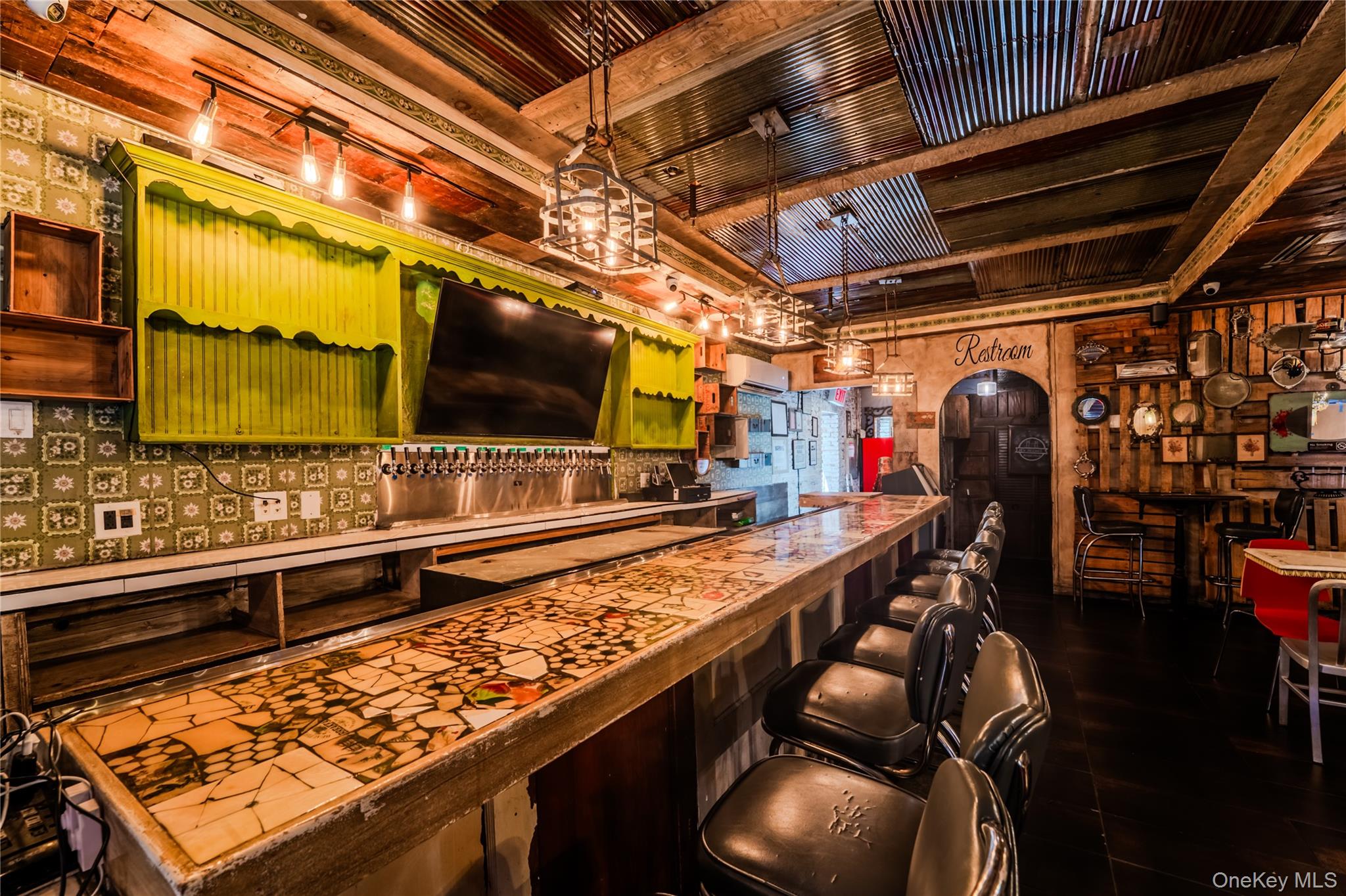 37-11/37-13 30th Avenue, Astoria, NY 11103